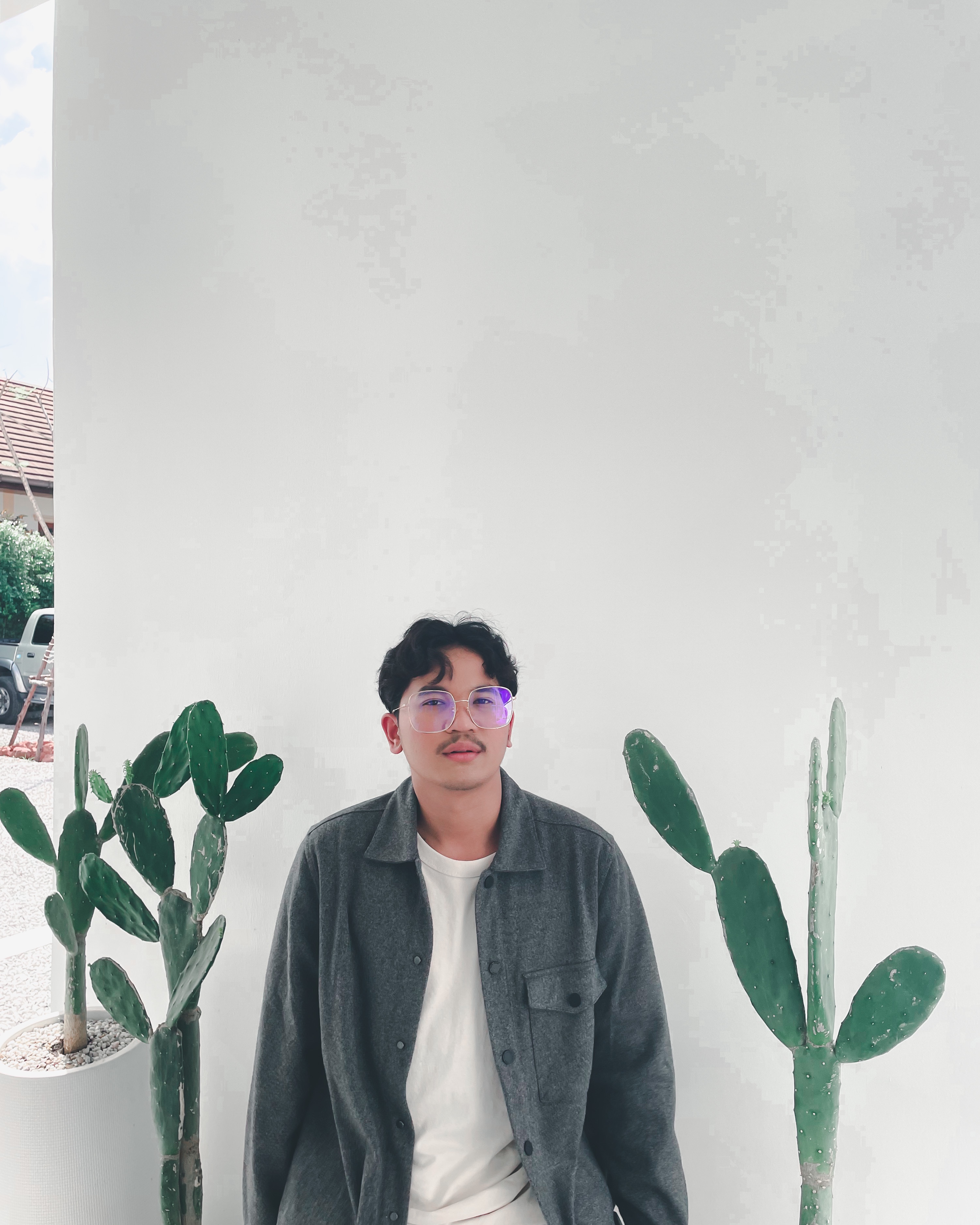 Tinder profile picture for @nnb