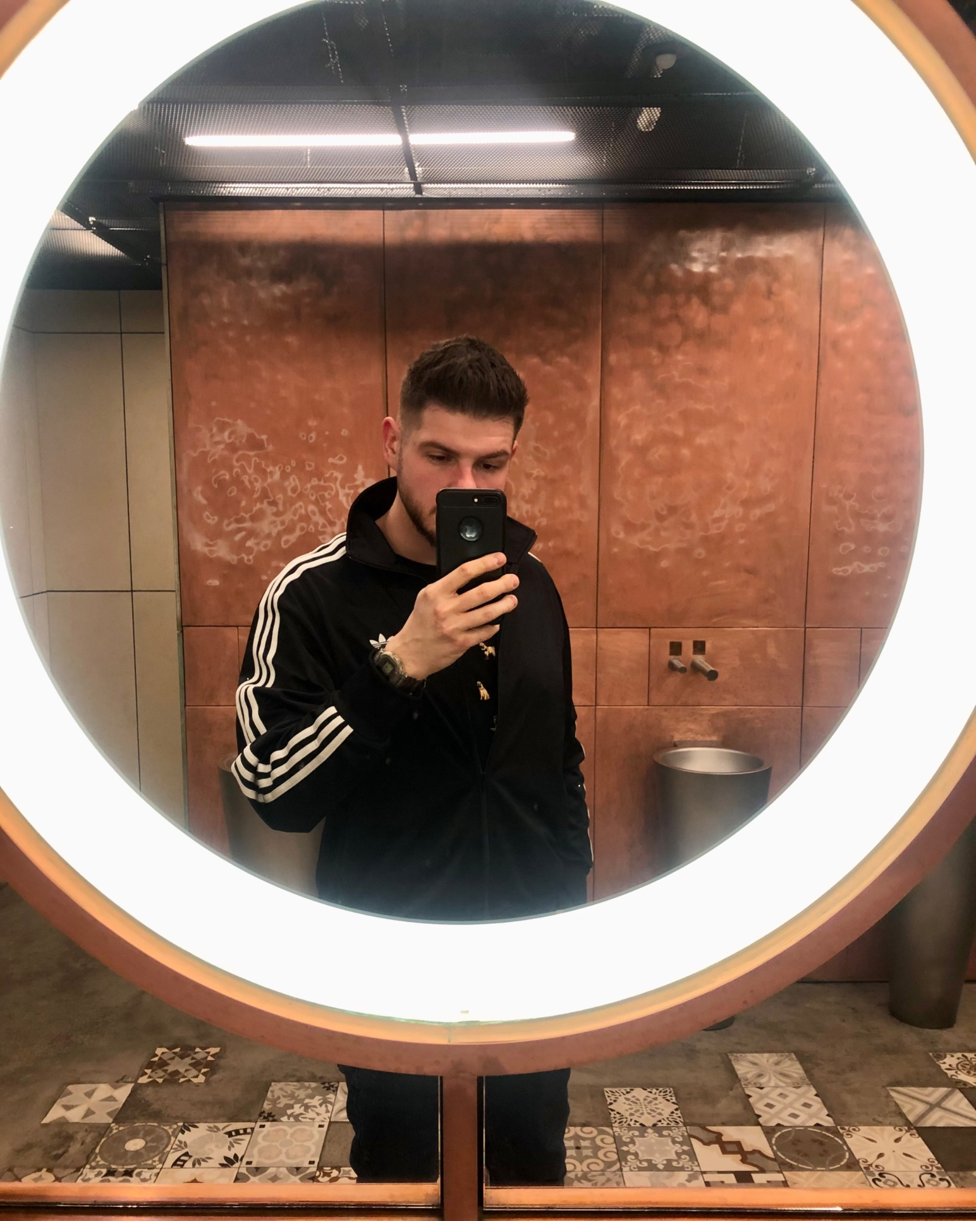 Tinder profile picture for @pilot