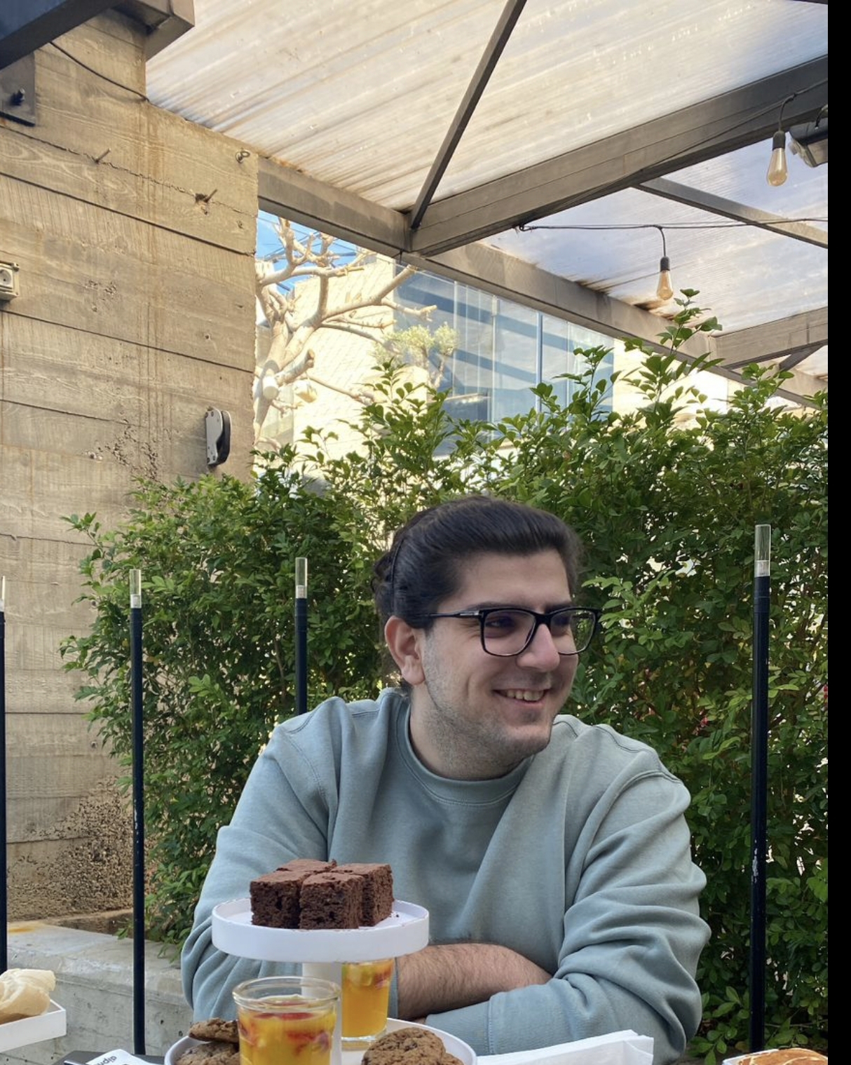 Tinder profile picture for @youss