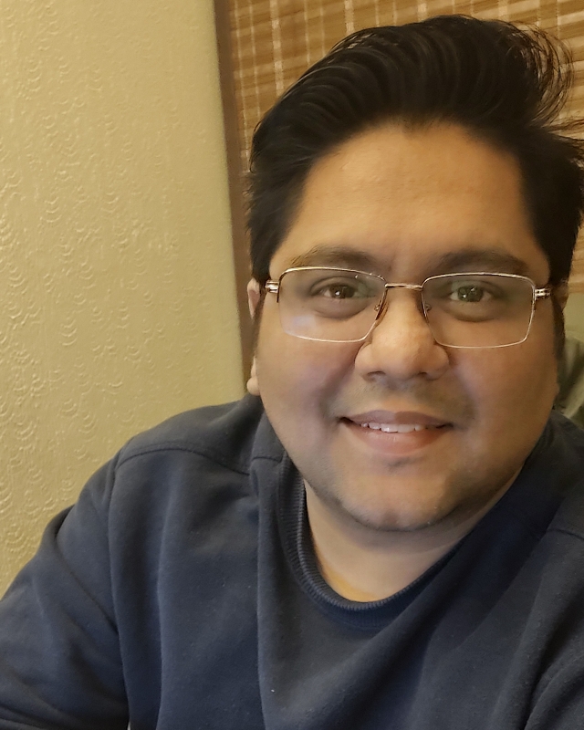 Tinder profile picture for @raamis