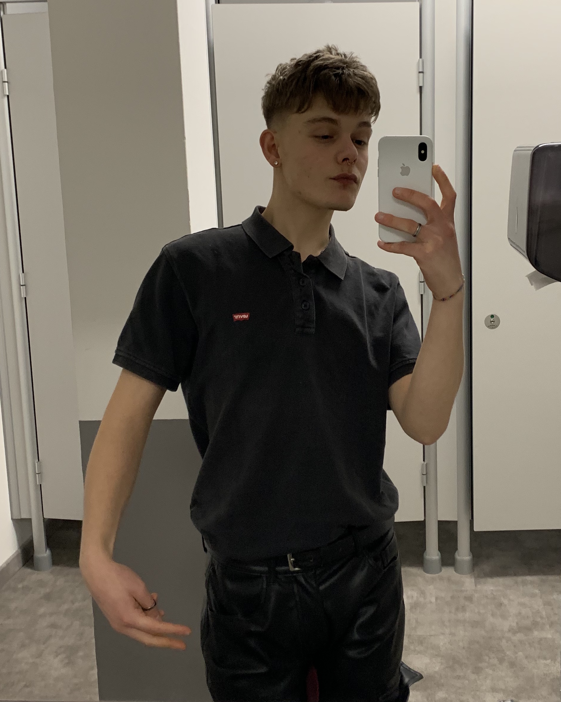 Tinder profile picture for @symbolism