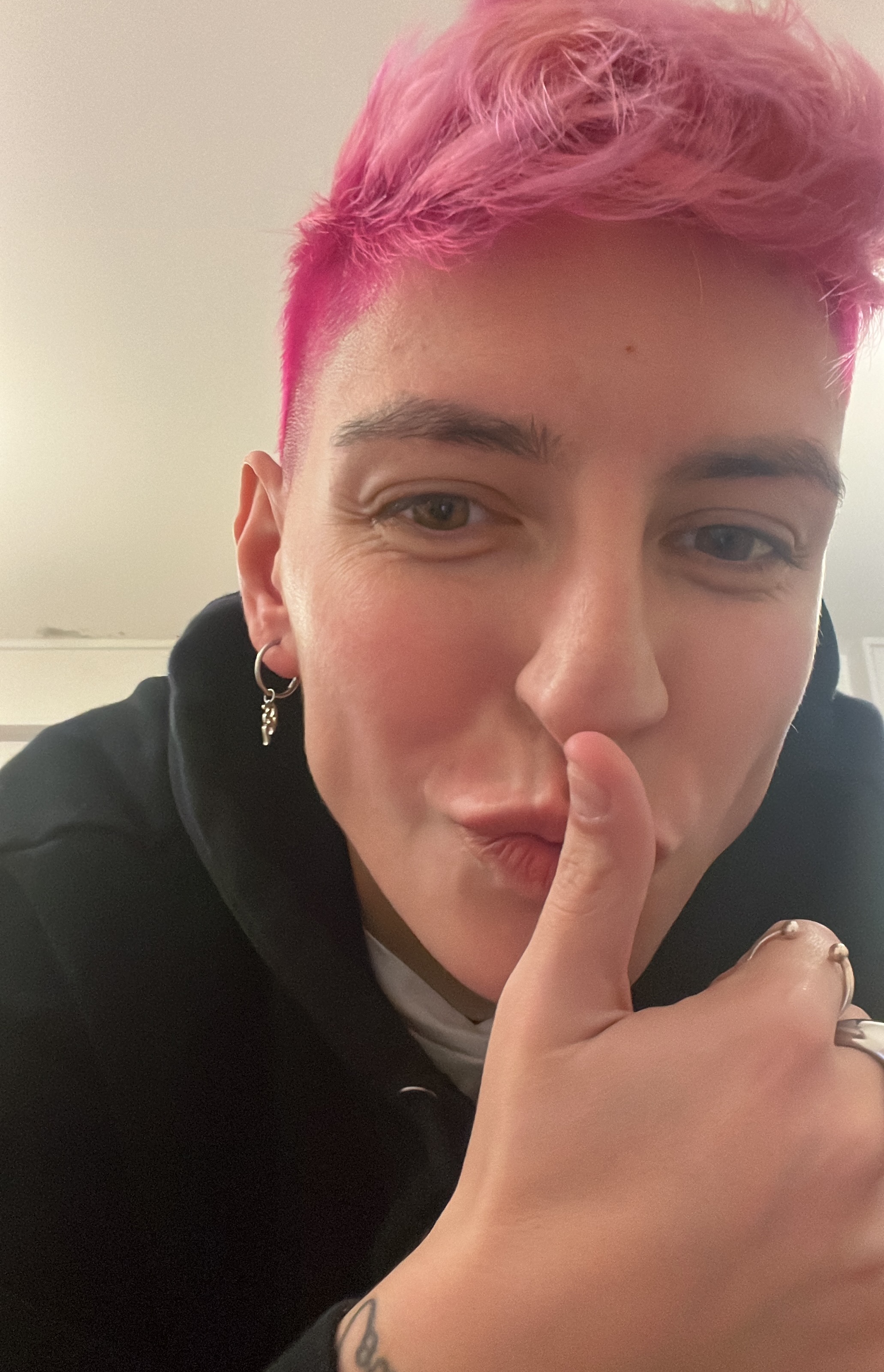 Tinder profile picture for @costs