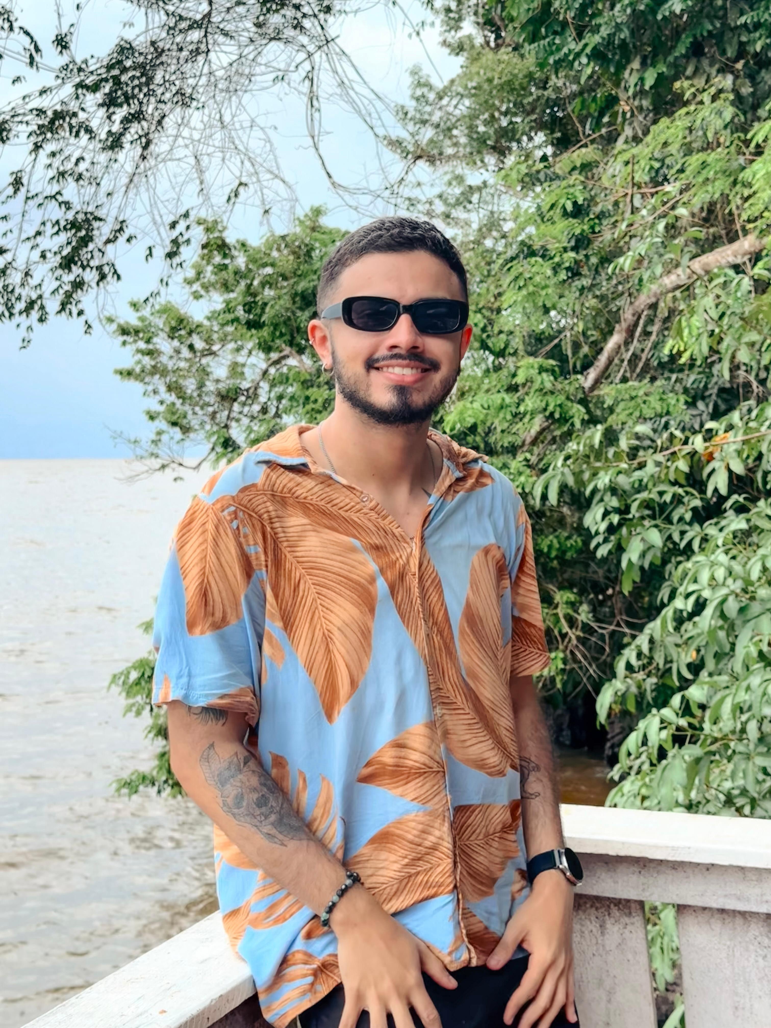 Tinder profile picture for @victzz