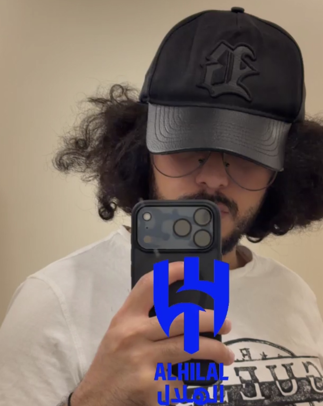 Tinder profile picture for @md