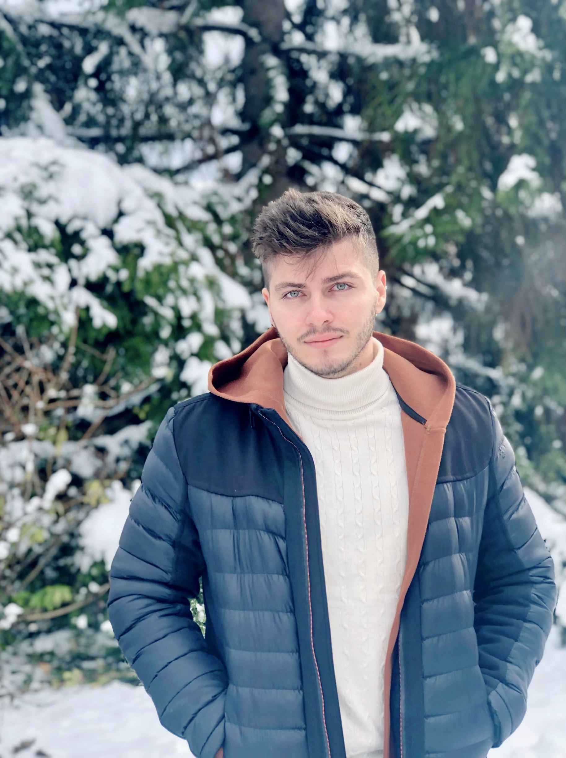 Tinder profile picture for @braver