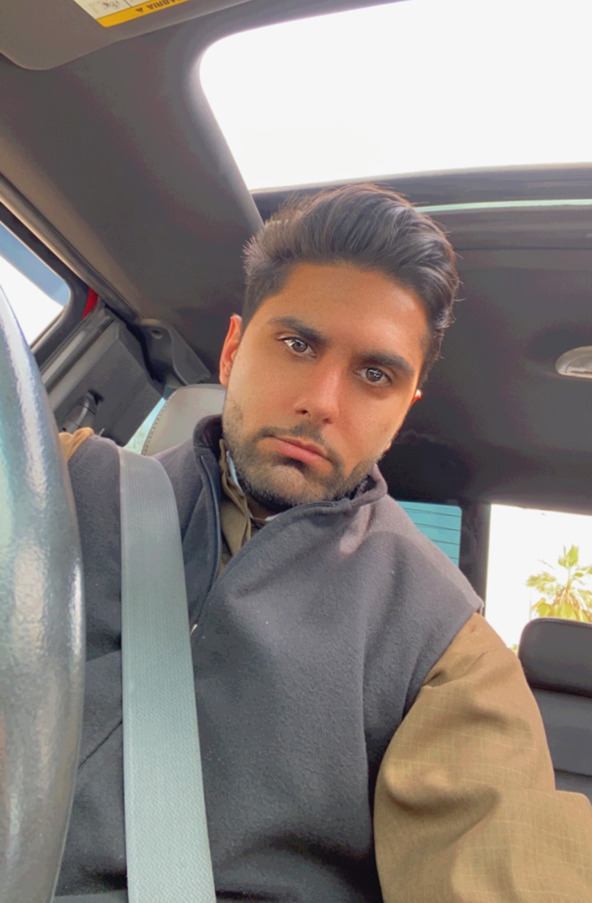 Tinder profile picture for @virus