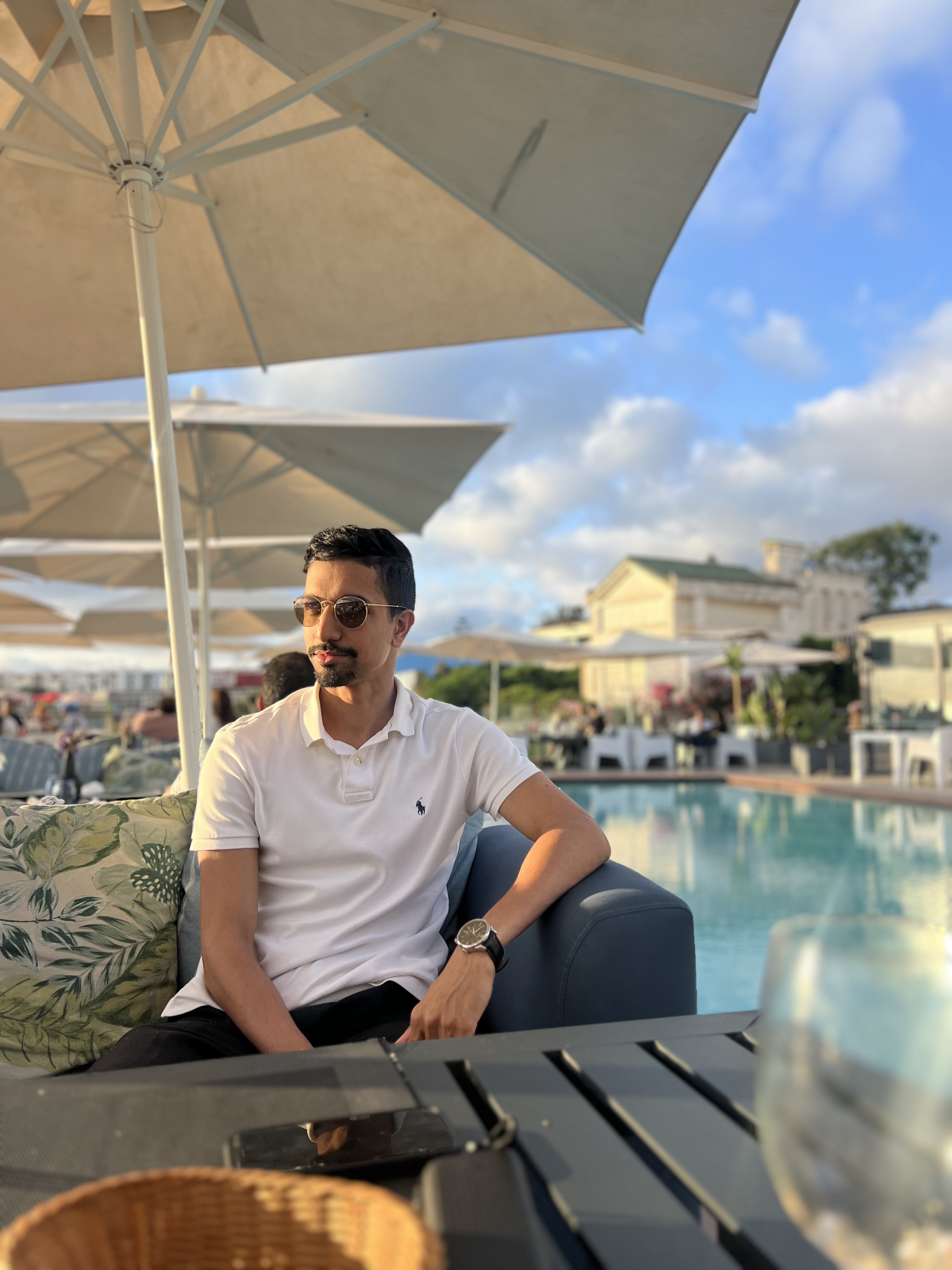 Tinder profile picture for @unloading