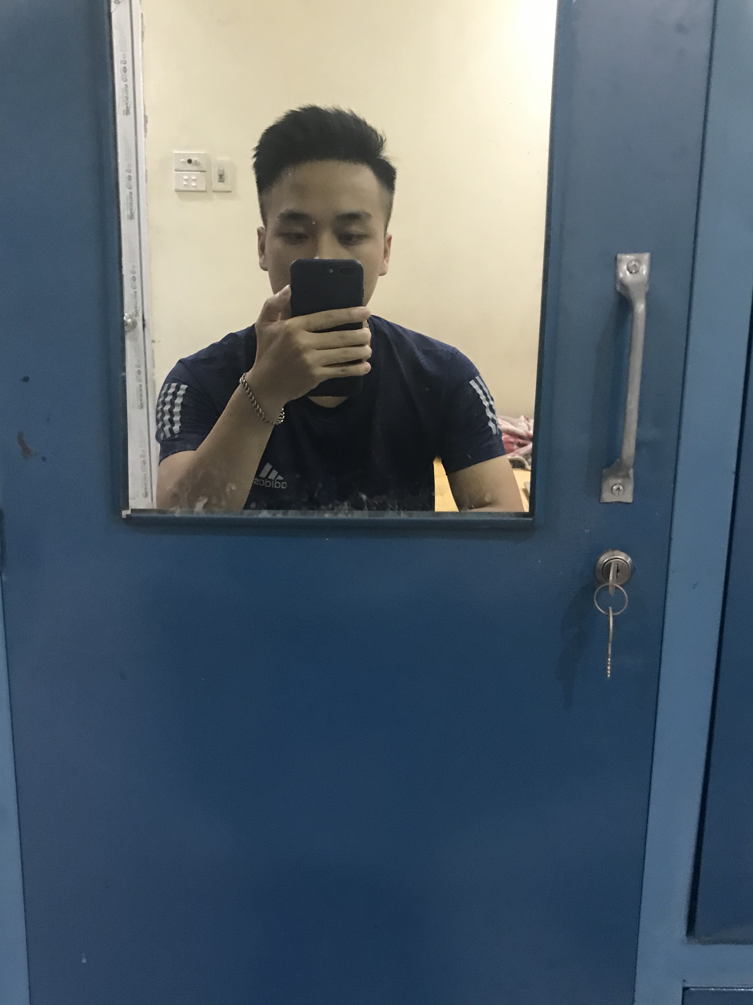 Tinder profile picture for @minhdz