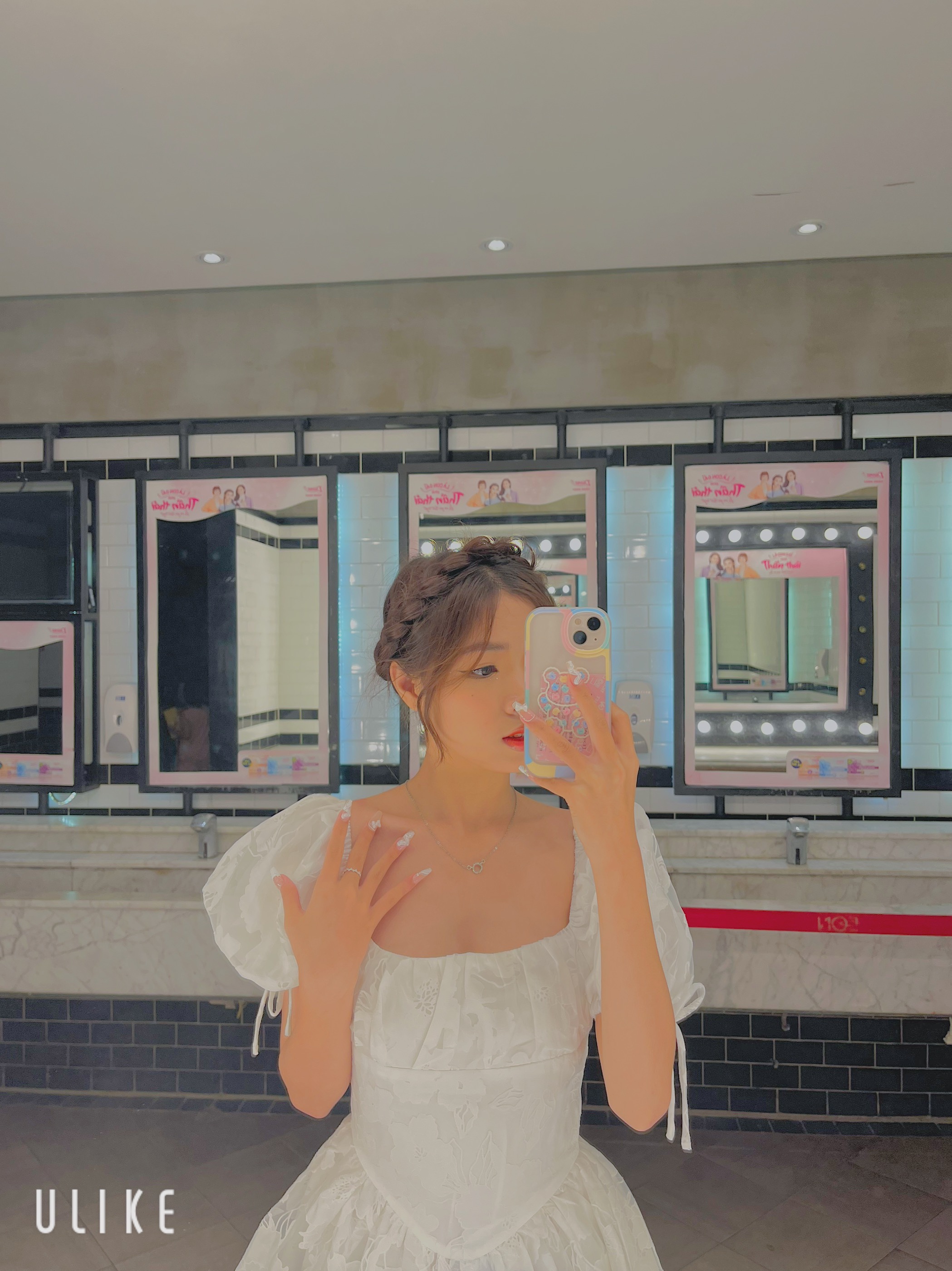 Tinder profile picture for @mi