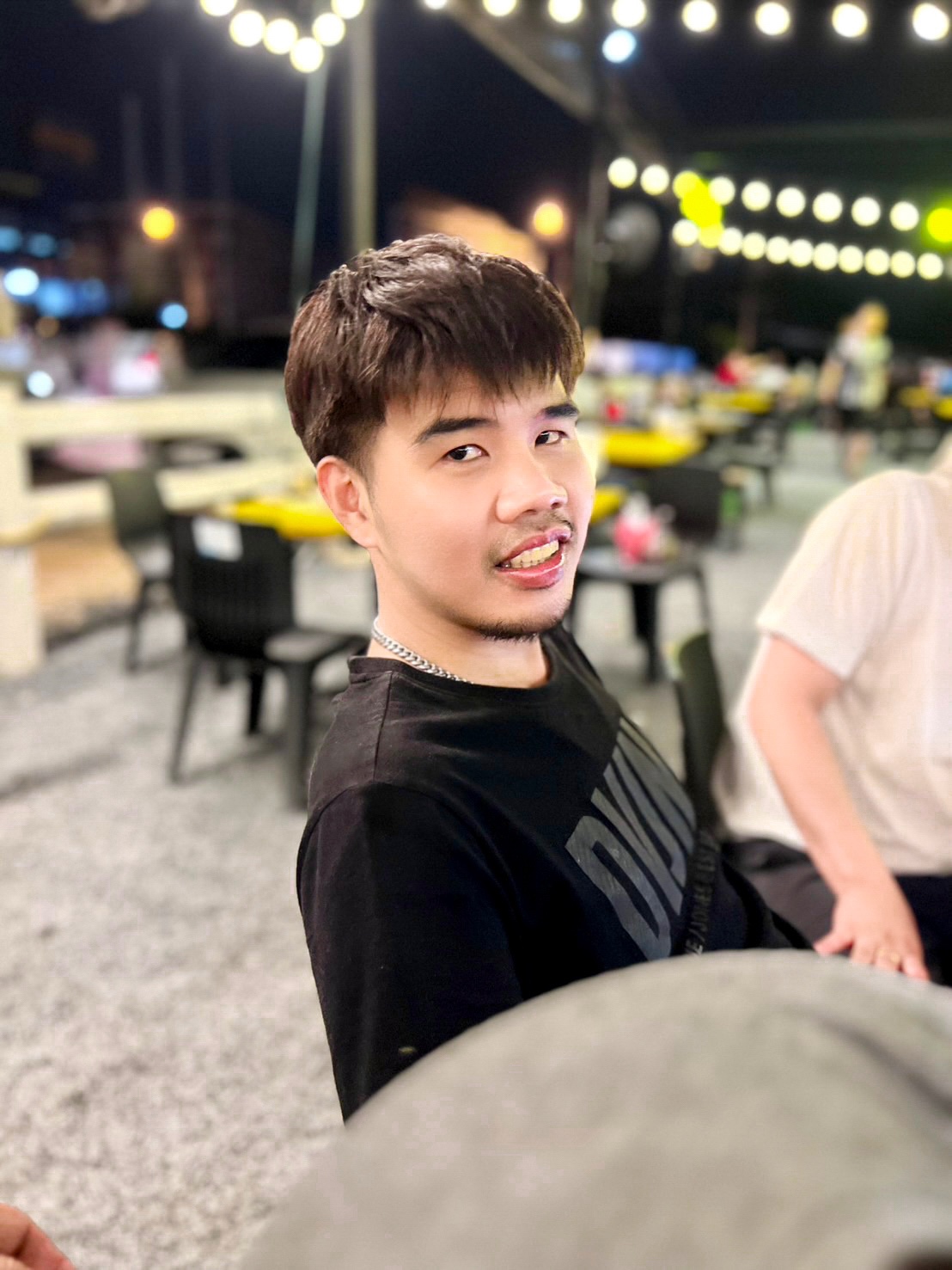 Tinder profile picture for @fwd