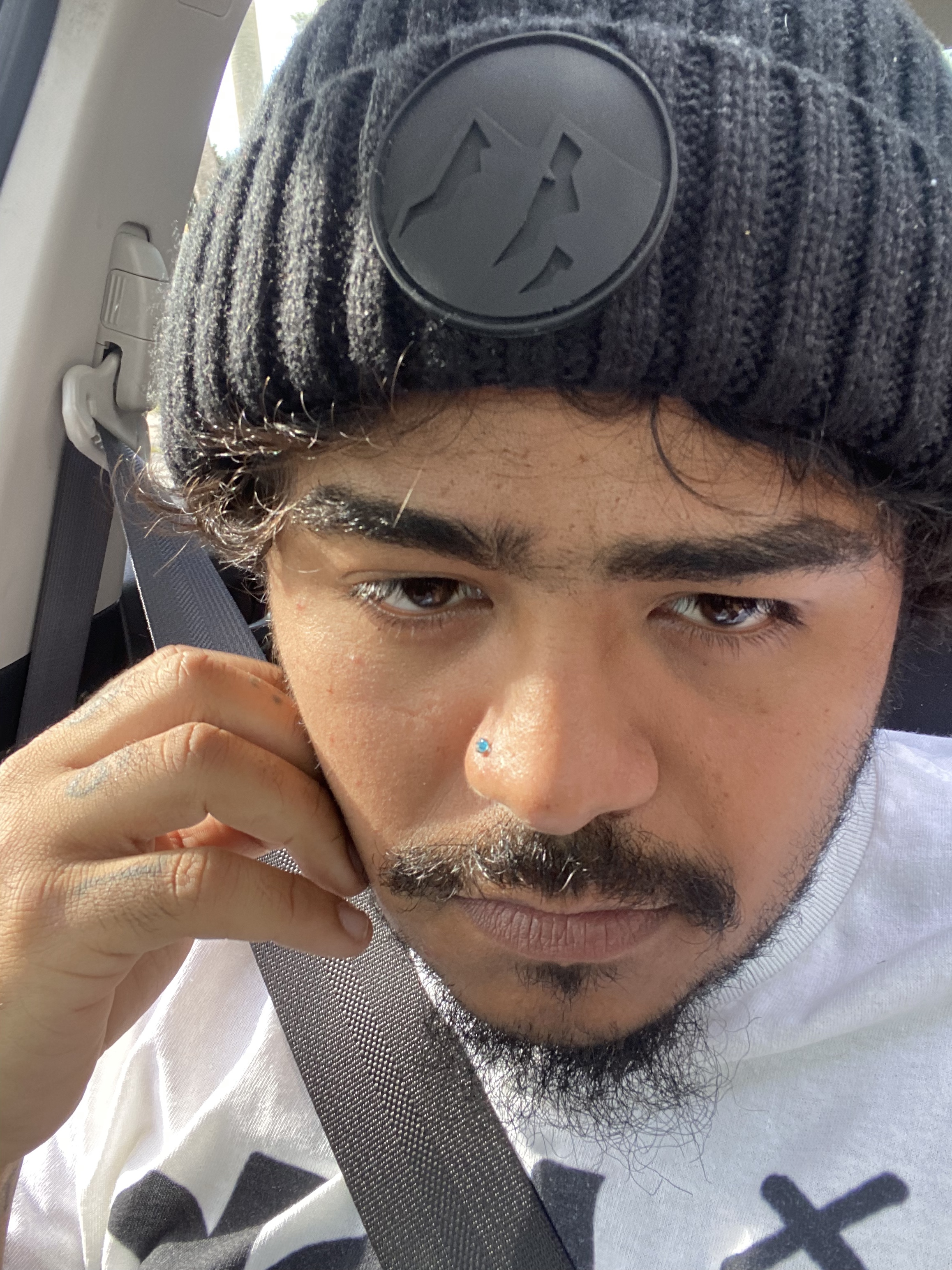 Tinder profile picture for @veinz