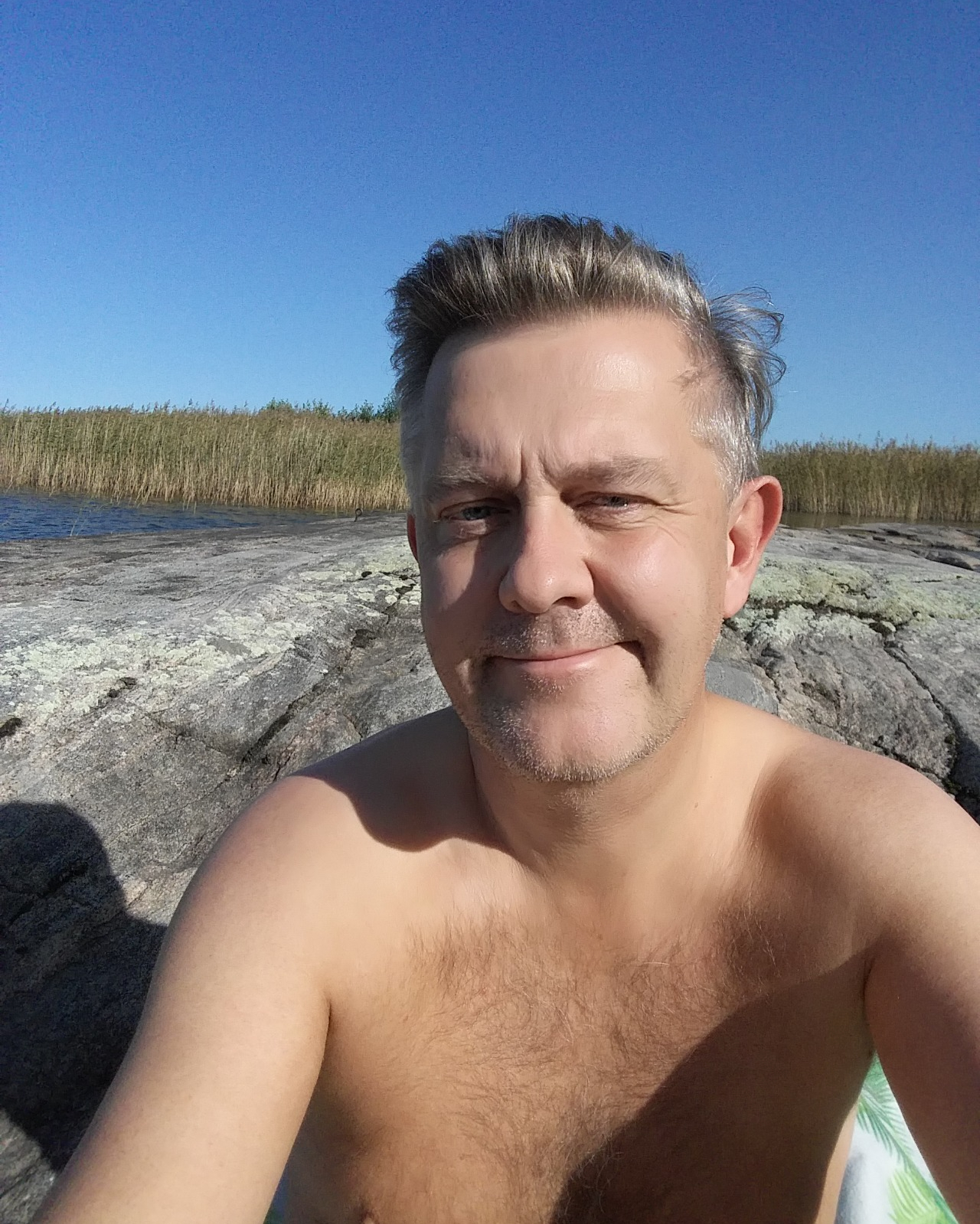 Tinder profile picture for @anders