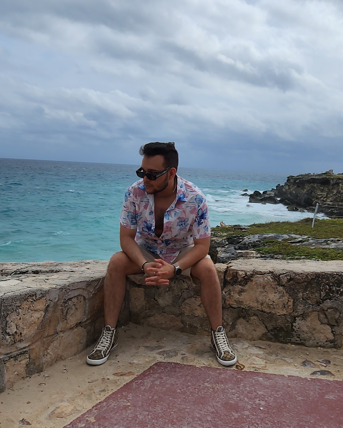 Tinder profile picture for @armandoare