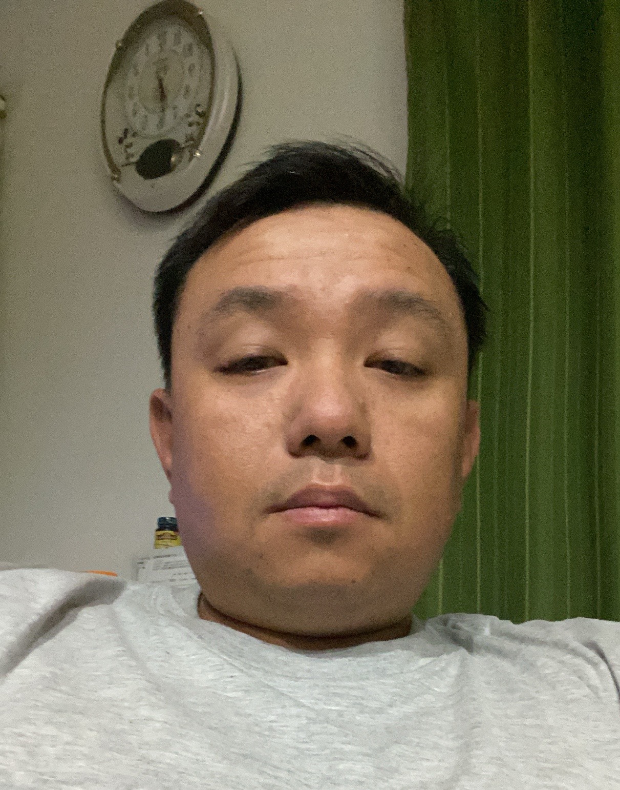 Tinder profile picture for @gushy