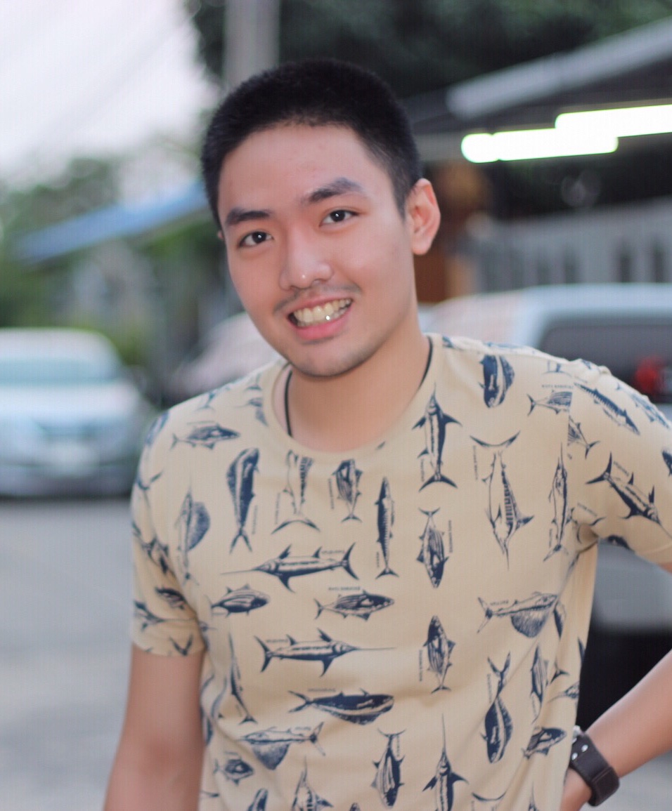 Tinder profile picture for @theme