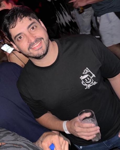Tinder profile picture for @gonsilva
