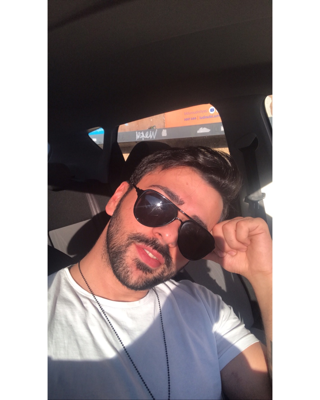 Tinder profile picture for @mertoo