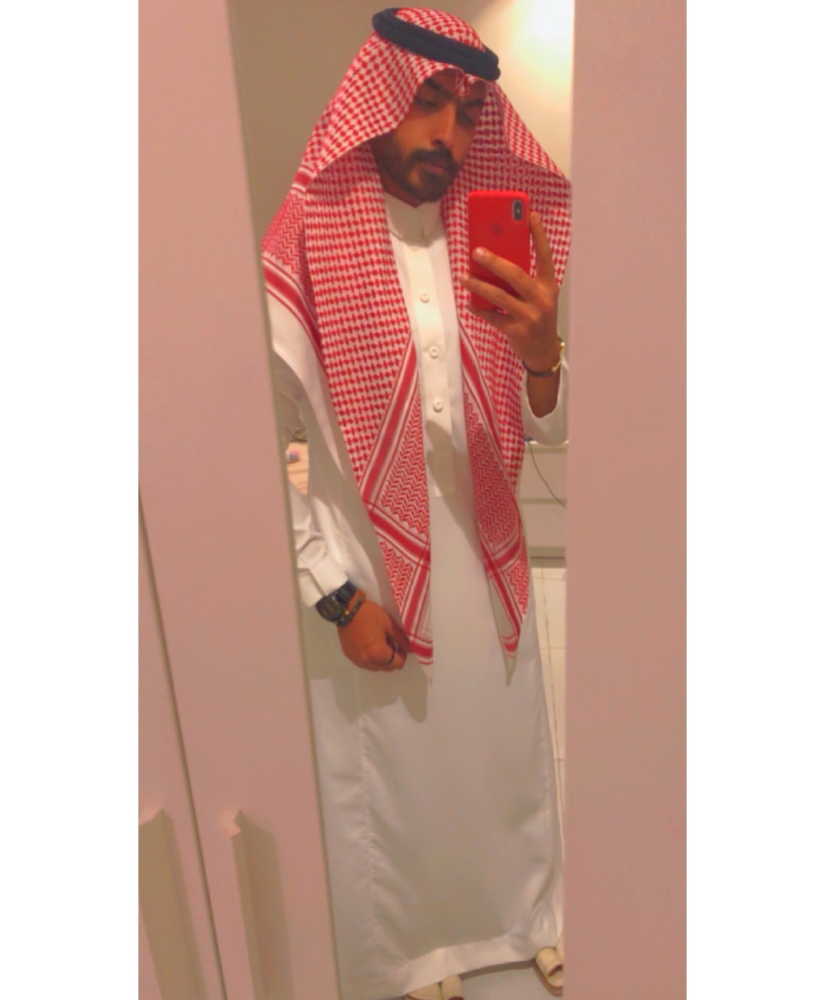 Tinder profile picture for @rayed