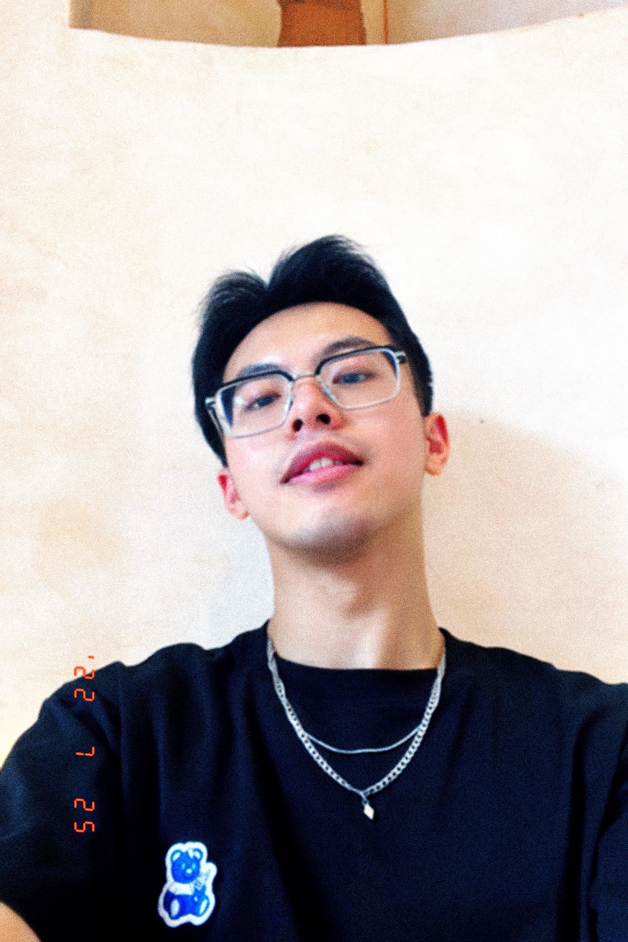 Tinder profile picture for @cha