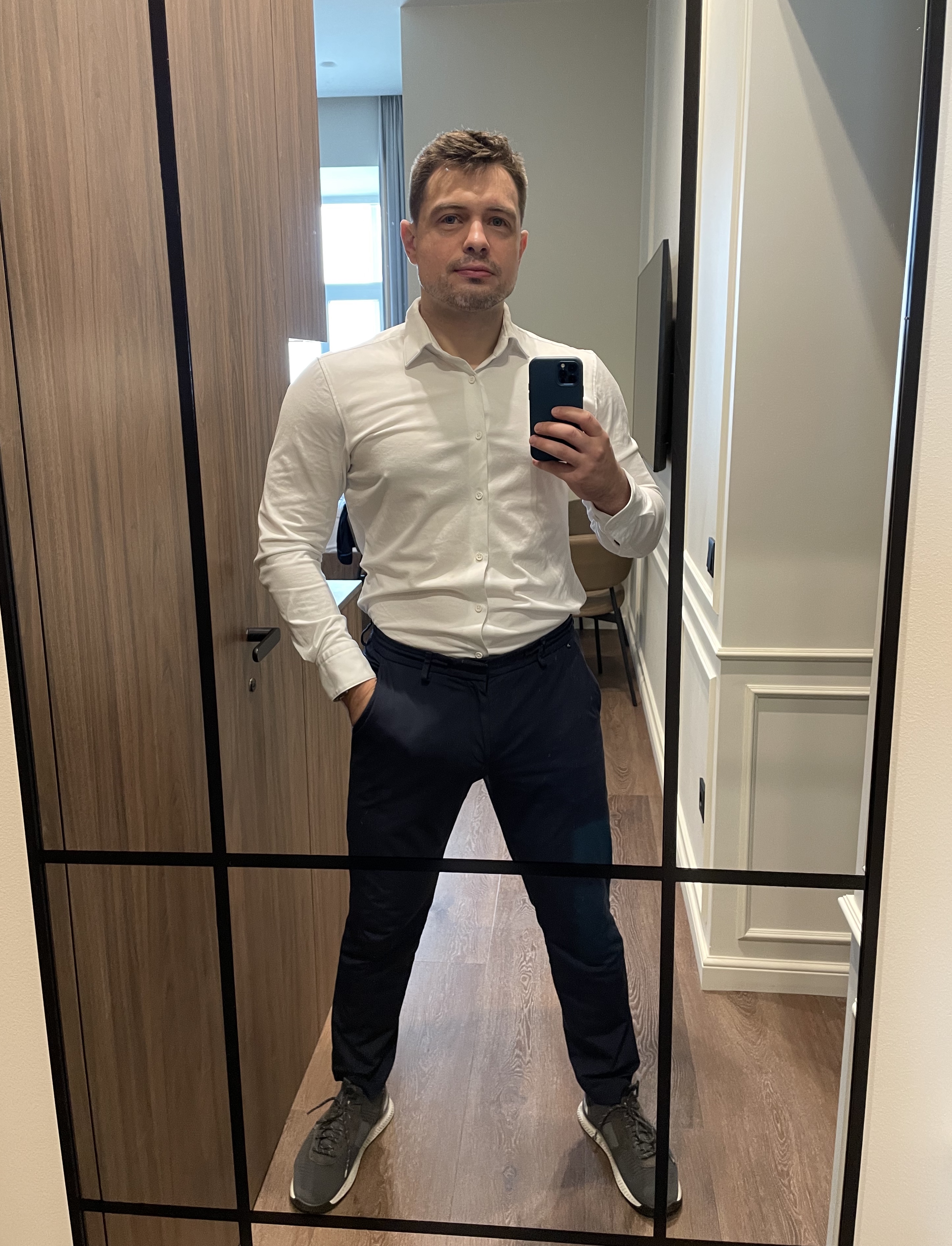 Tinder profile picture for @refined
