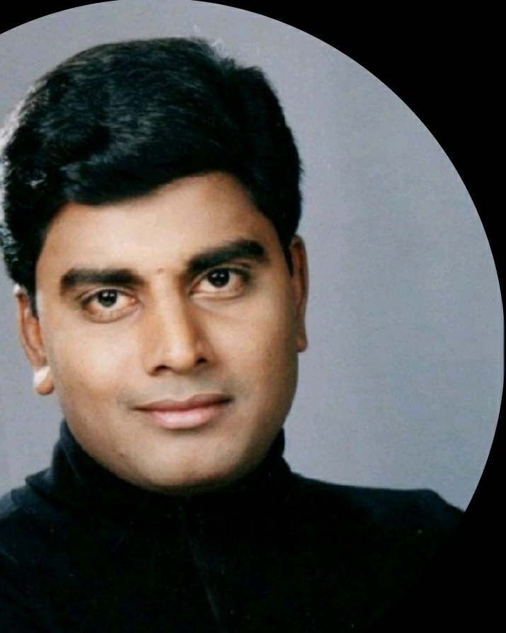 Tinder profile picture for @tushar
