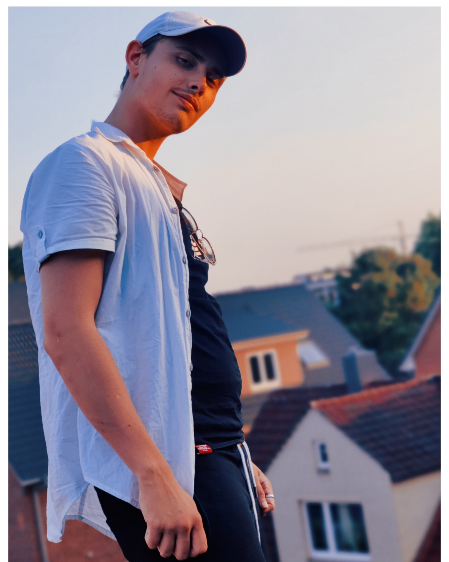 Tinder profile picture for @juustrick