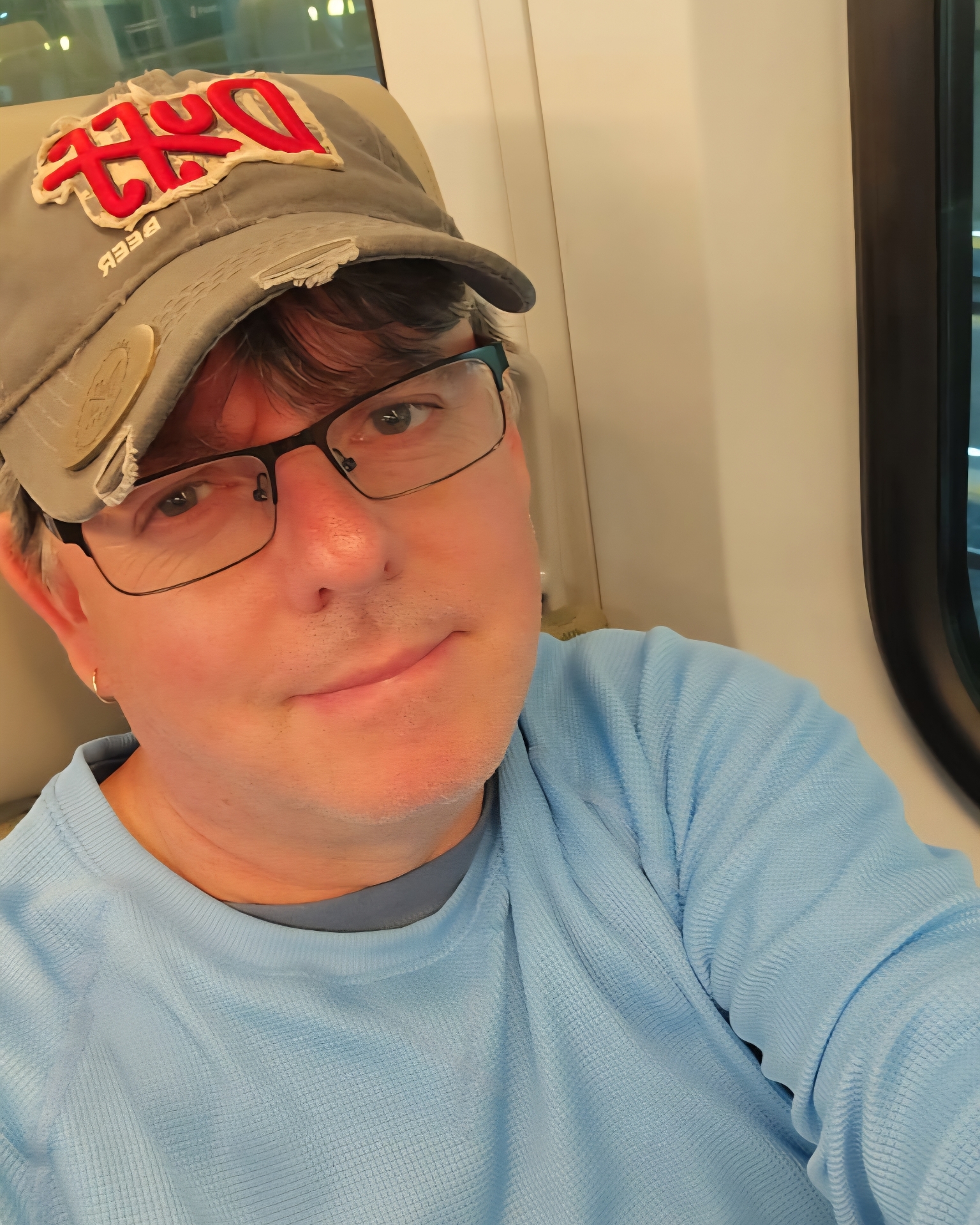 Tinder profile picture for @hoagie