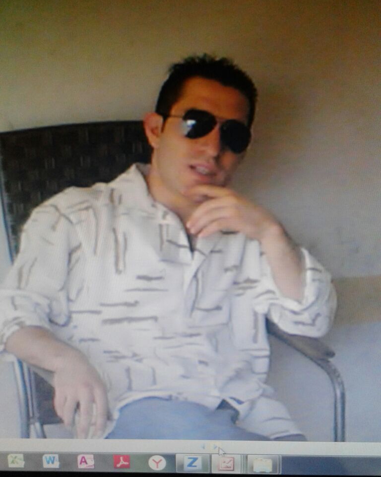 Tinder profile picture for @relampago