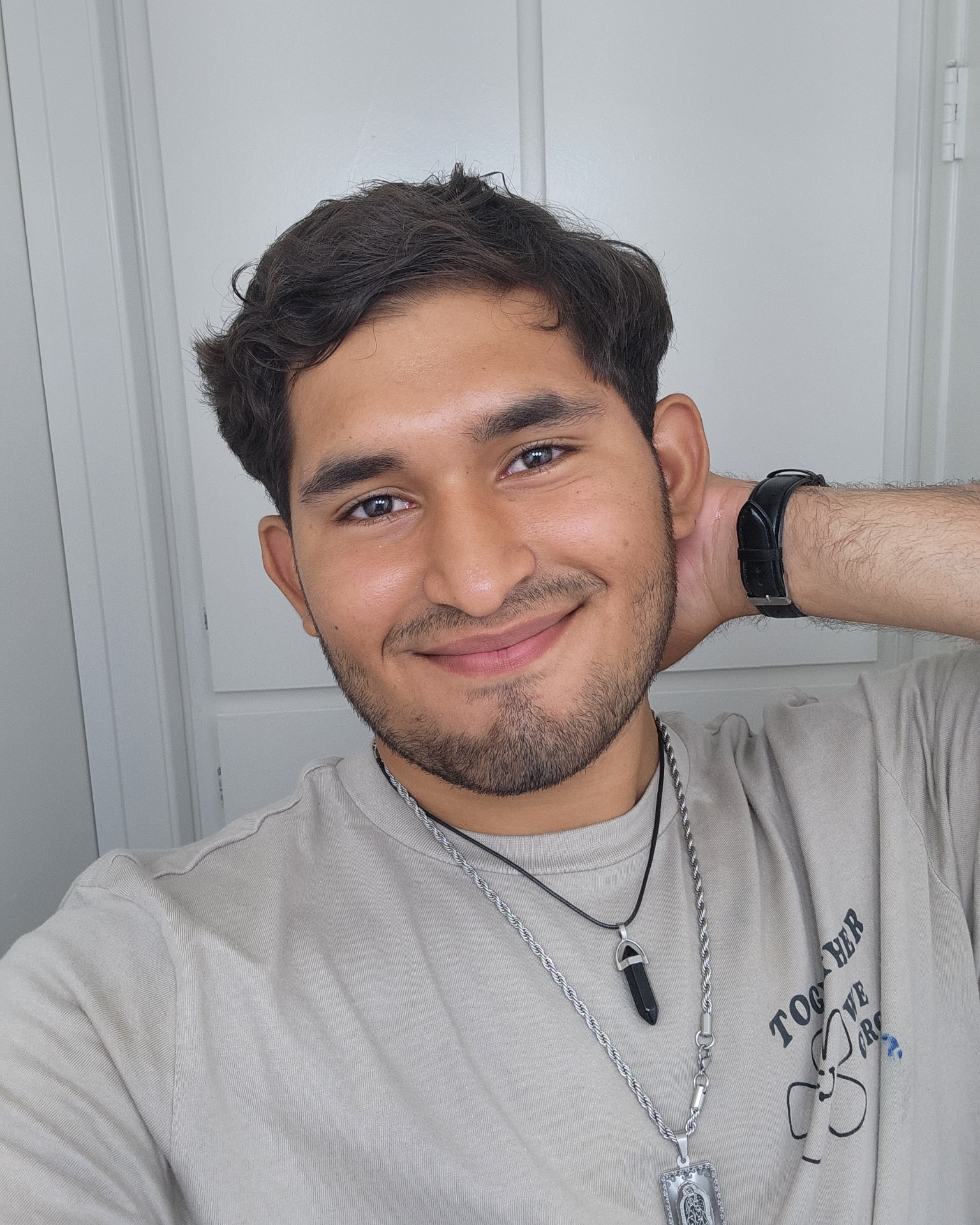 Tinder profile picture for @joswar_g