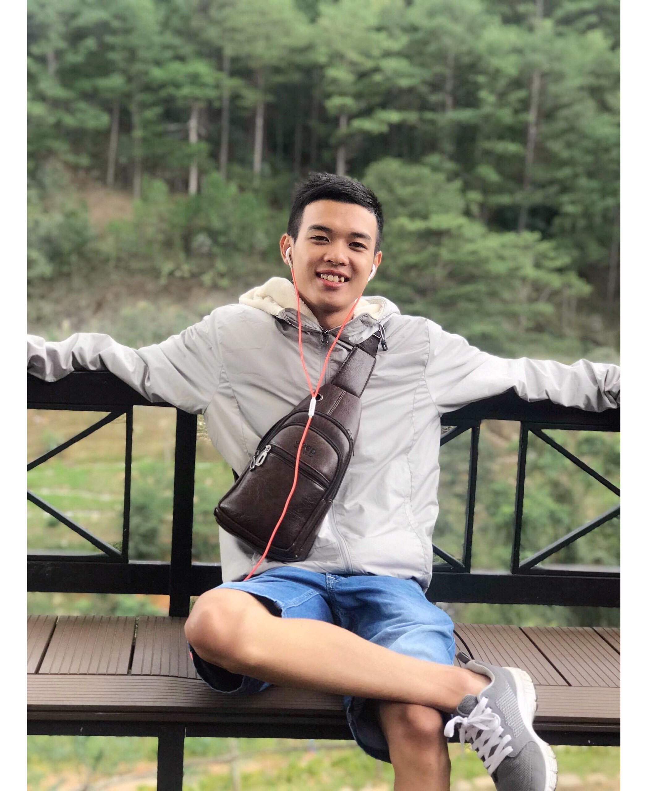 Tinder profile picture for @nhat