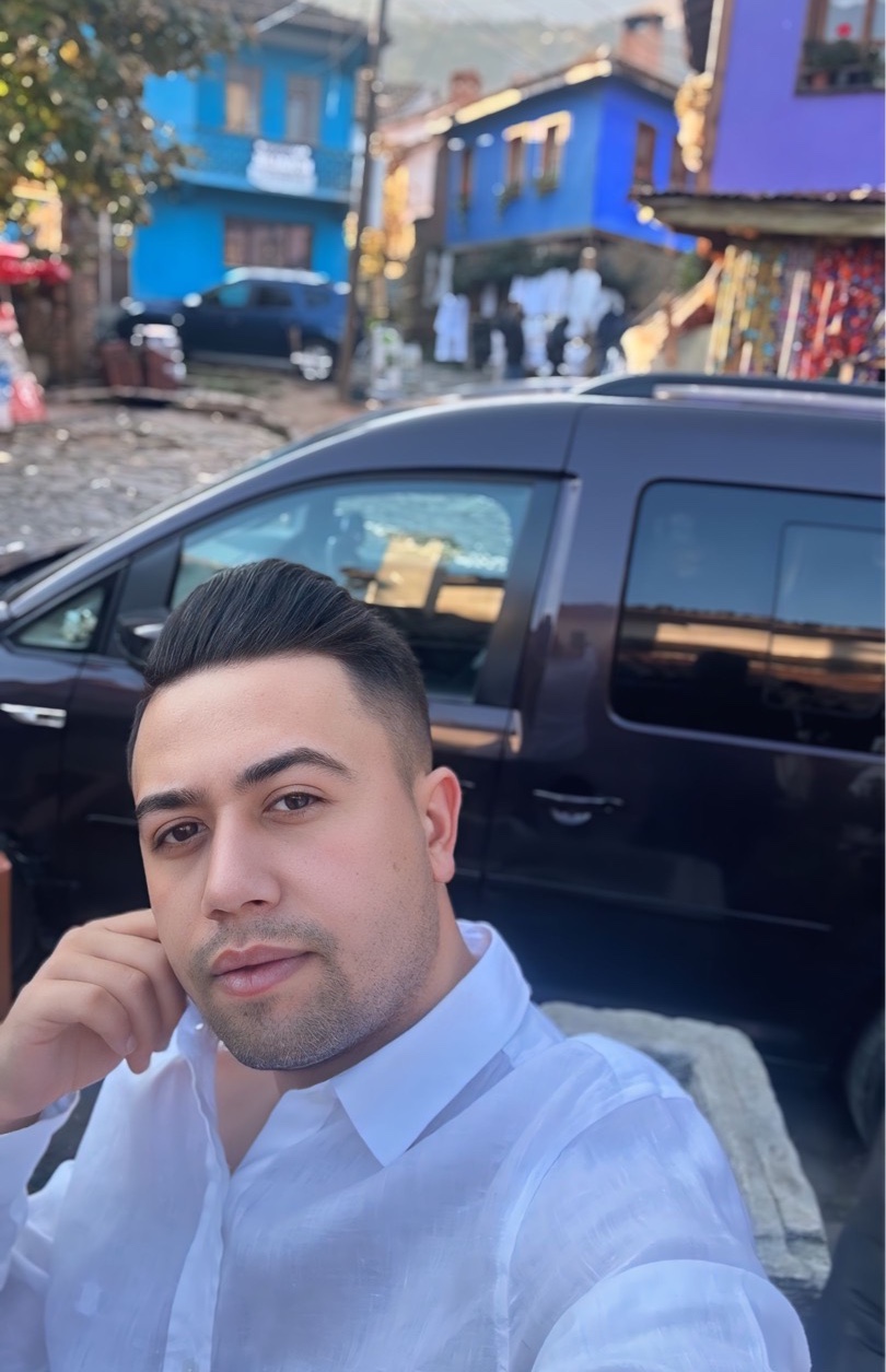 Tinder profile picture for @yigit