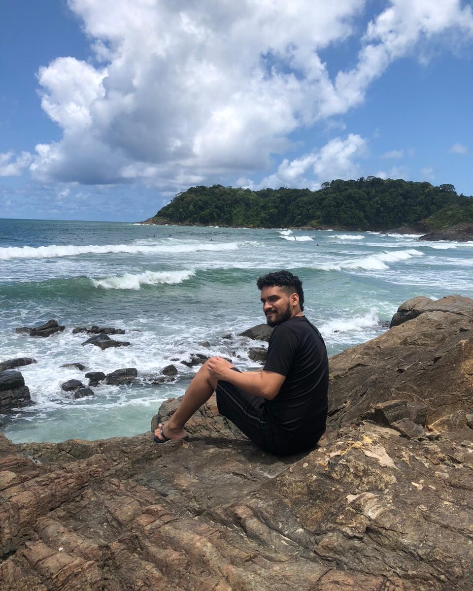 Tinder profile picture for @italo