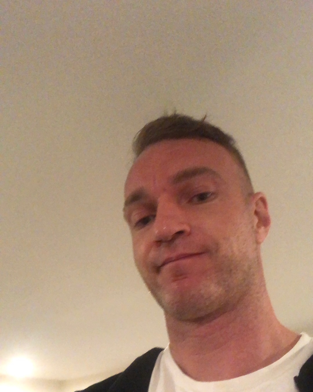 Tinder profile picture for @fist