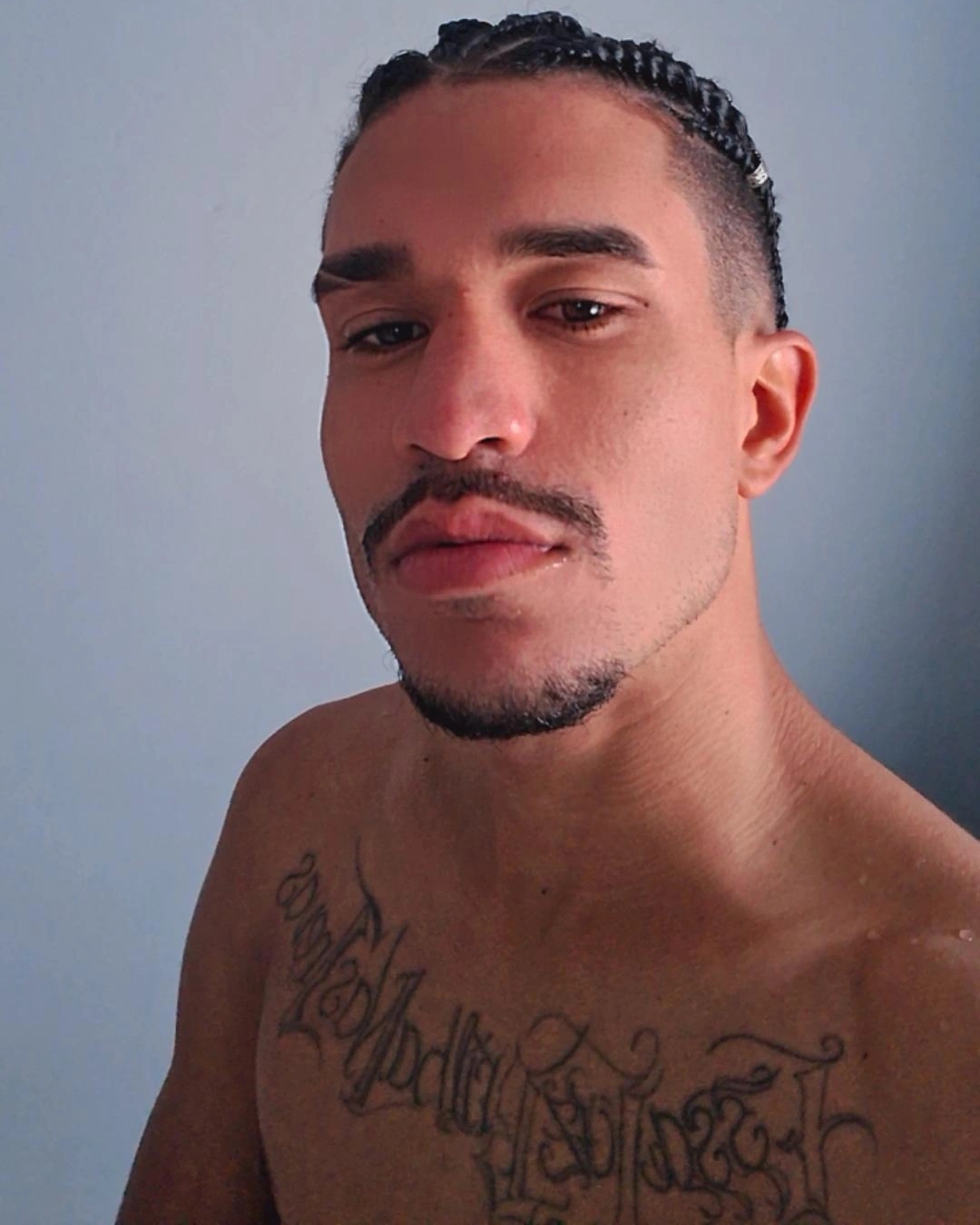 Tinder profile picture for @stive
