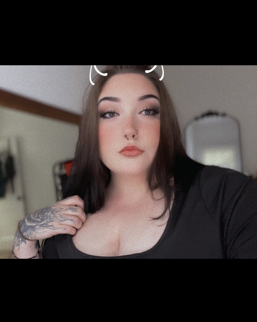 Tinder profile picture for @smiles