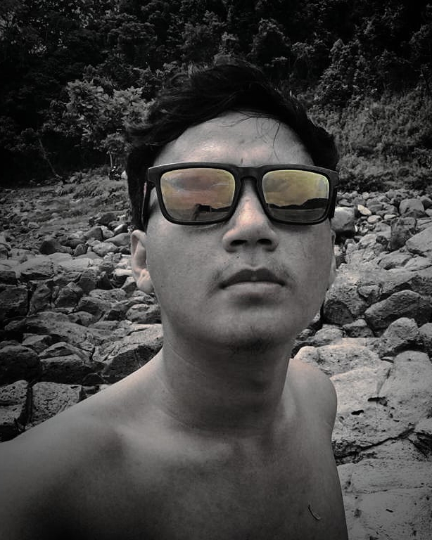 Tinder profile picture for @joyas