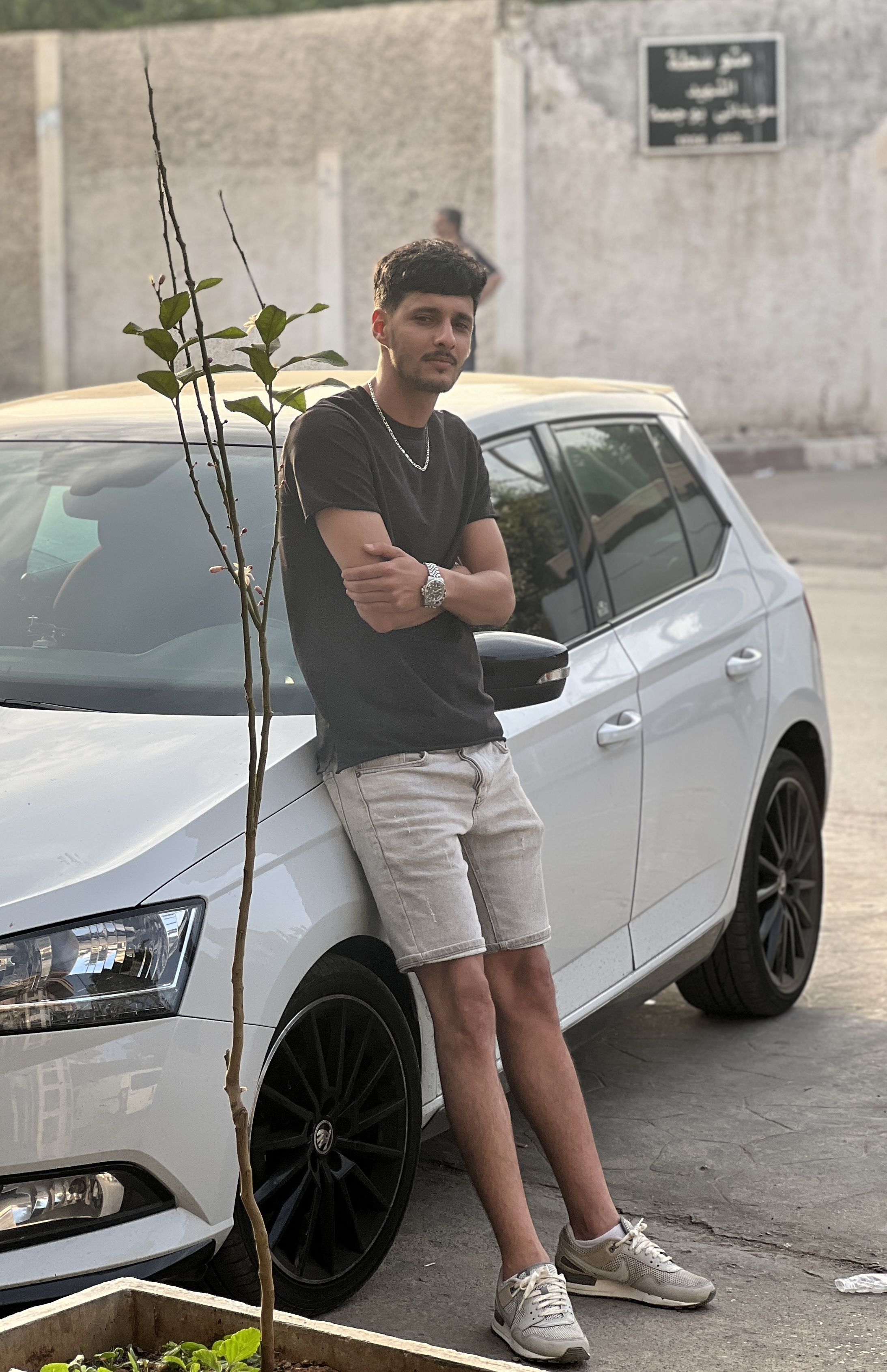 Tinder profile picture for @zakii