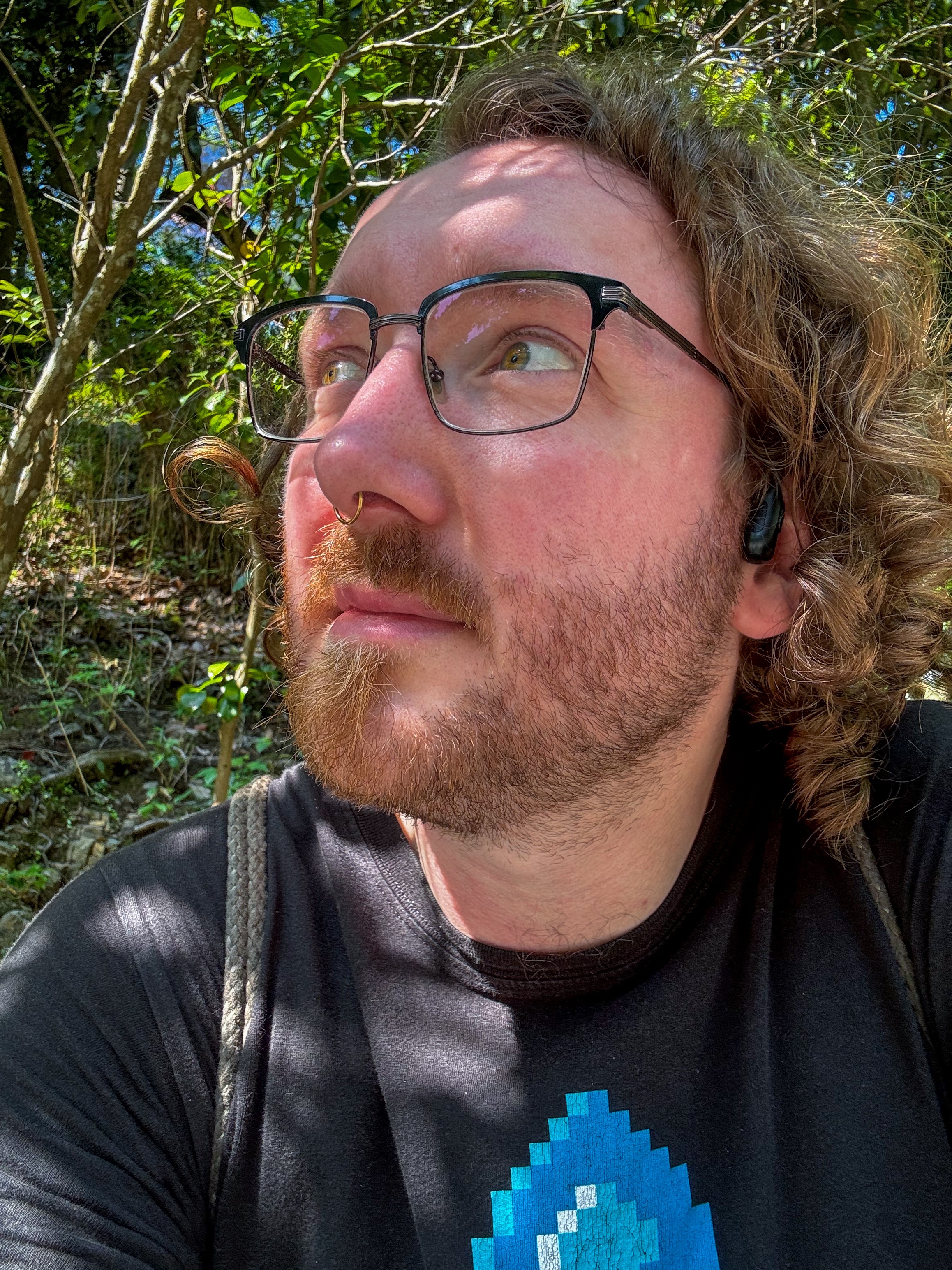 Tinder profile picture for @leeo