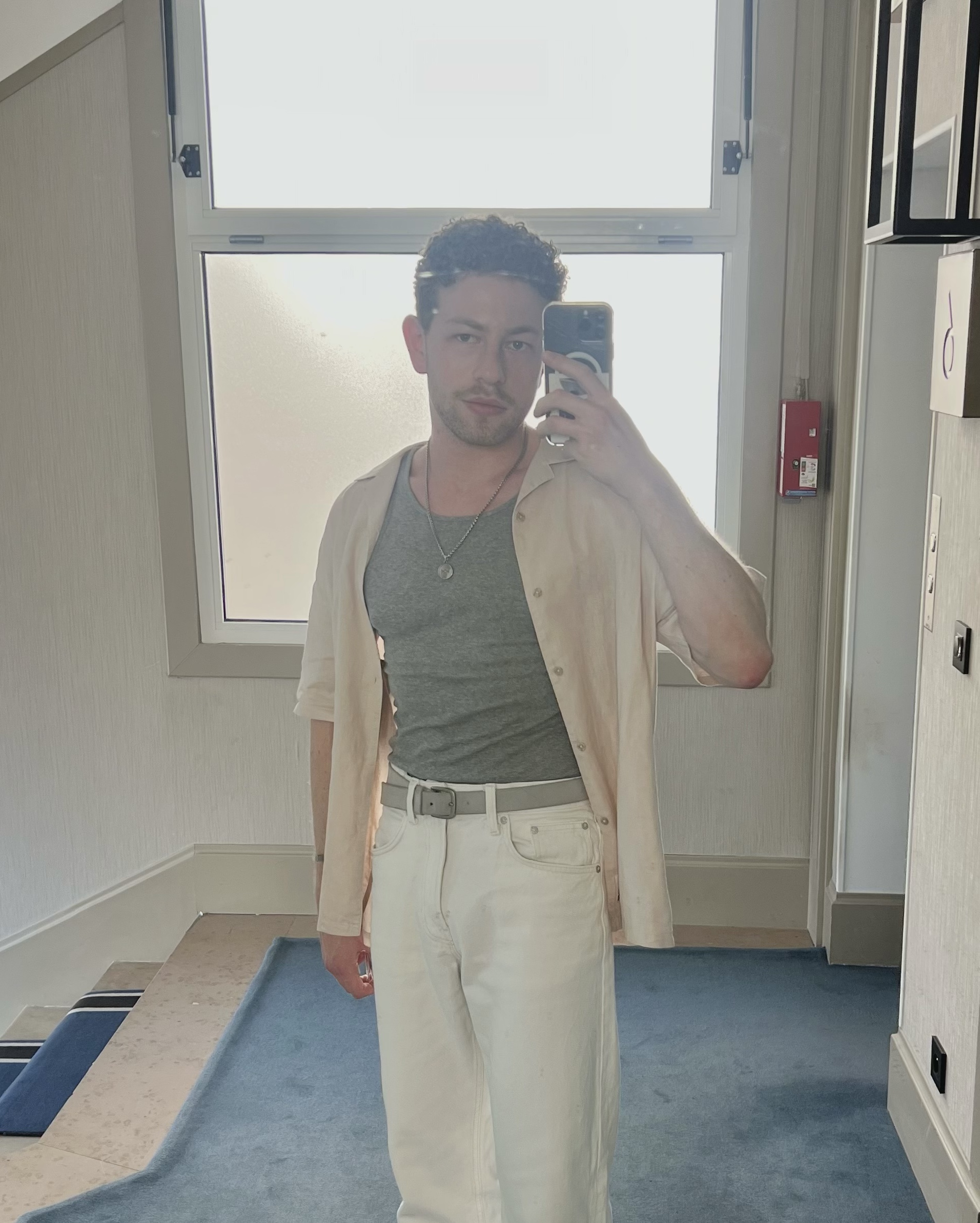 Tinder profile picture for @lv