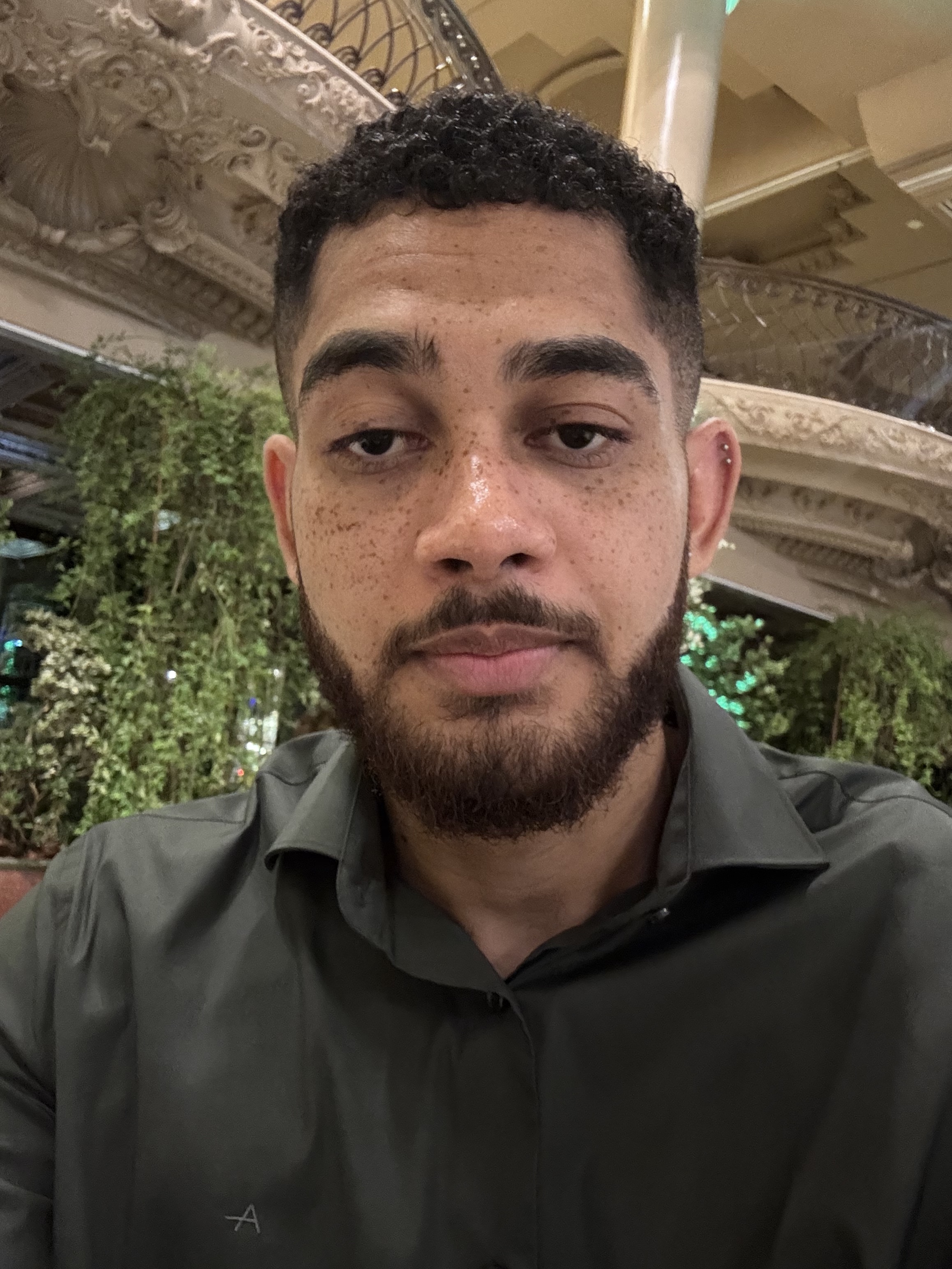 Tinder profile picture for @shifter