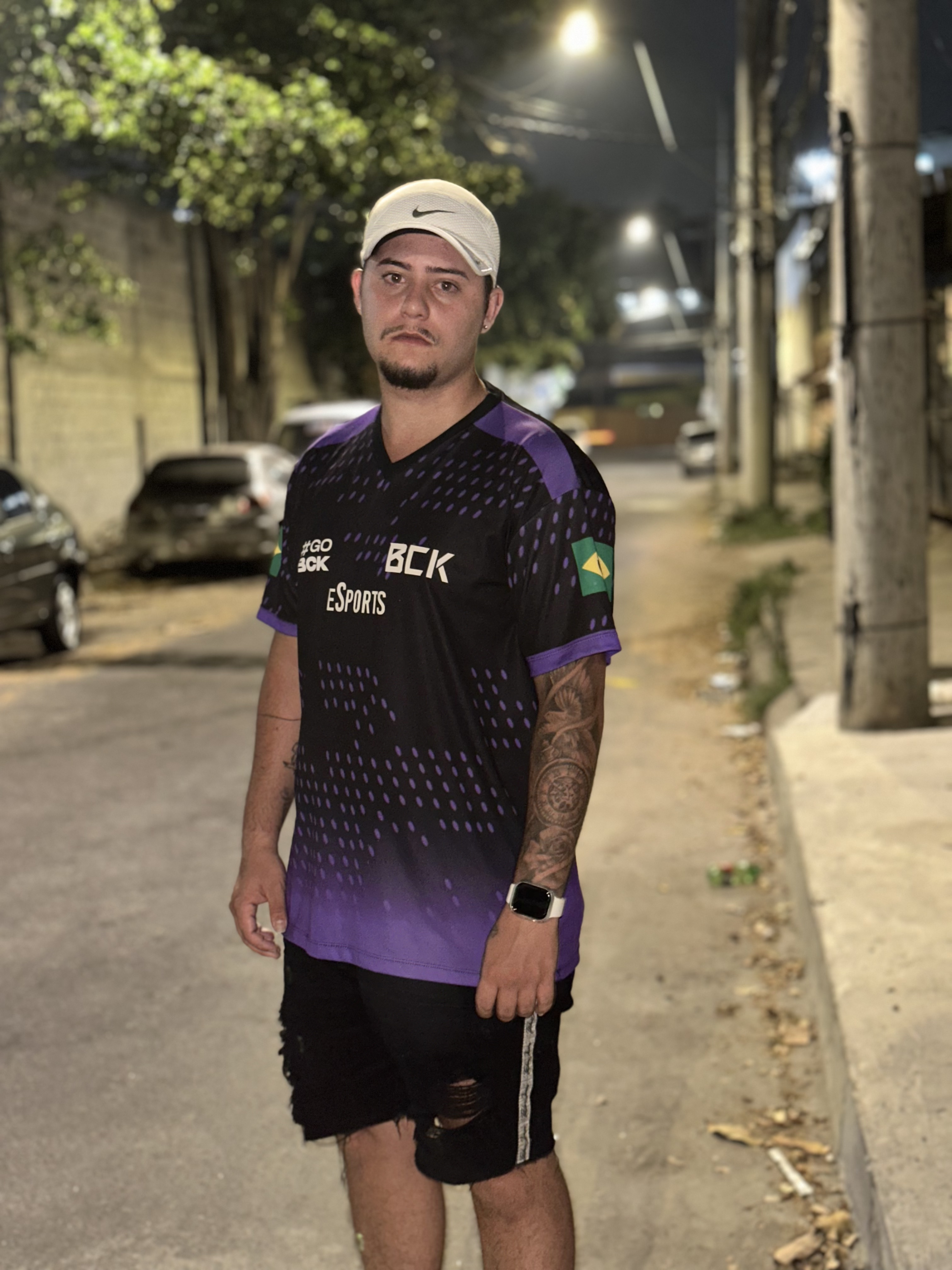 Tinder profile picture for @phzin