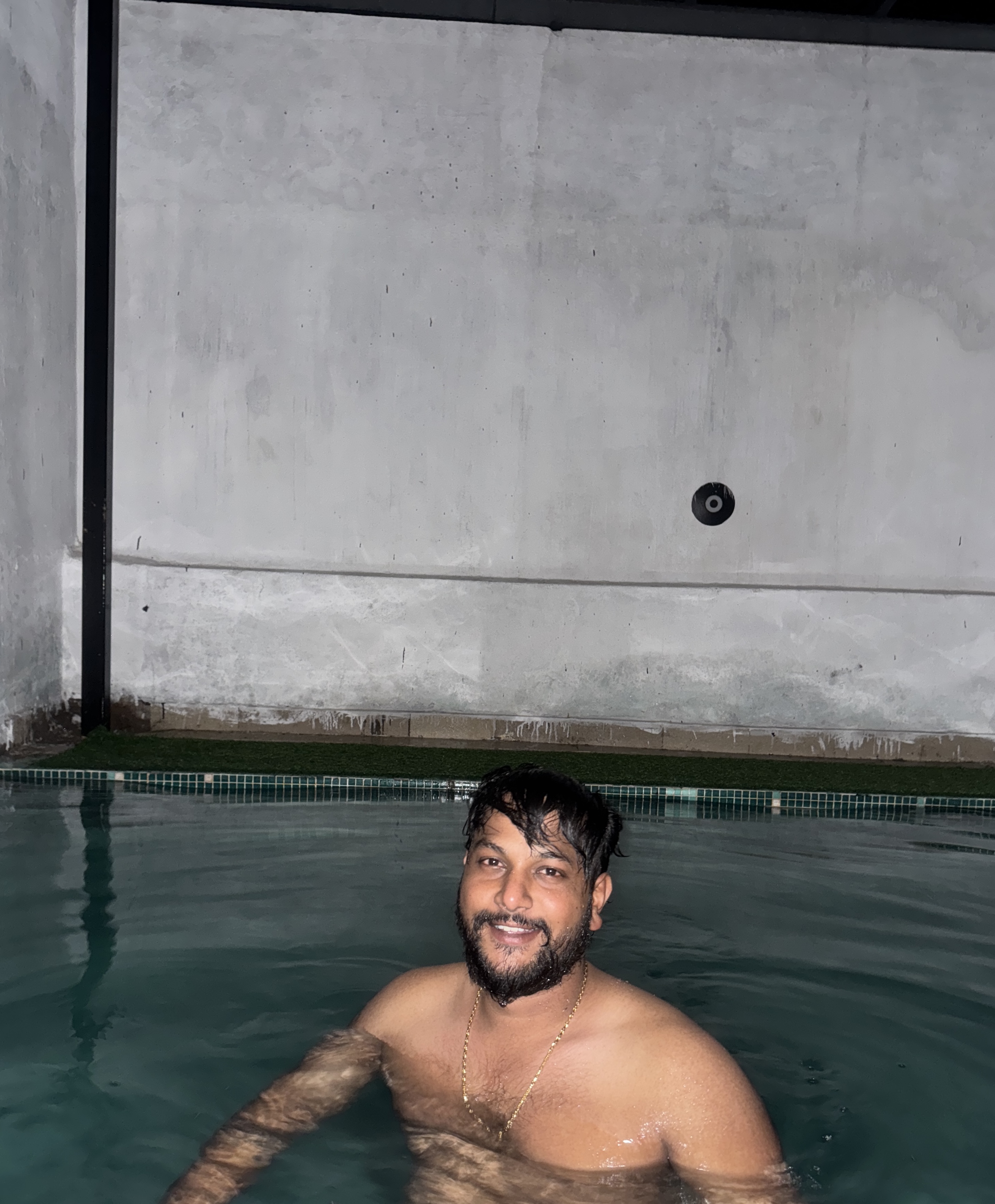 Tinder profile picture for @single