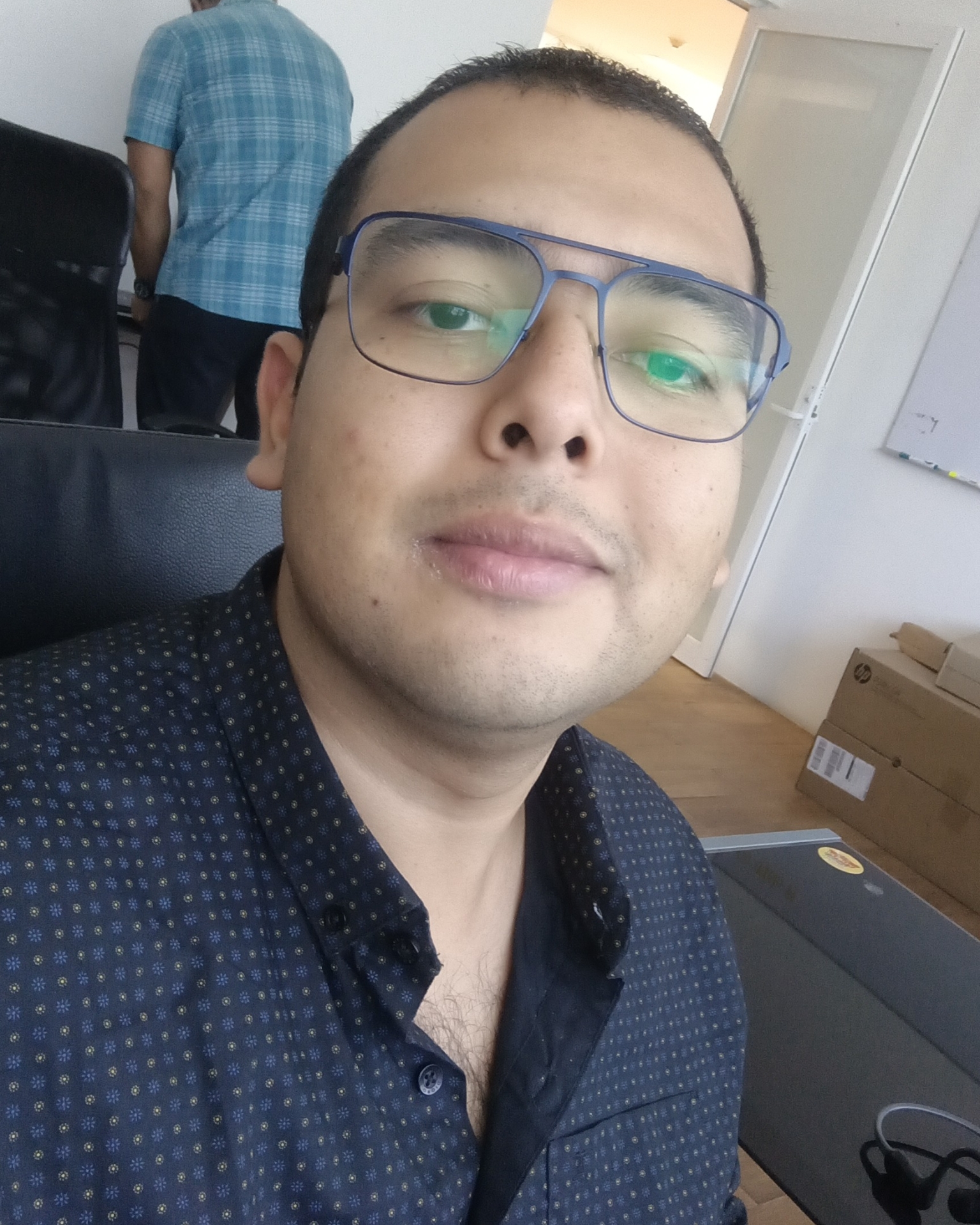 Tinder profile picture for @hap