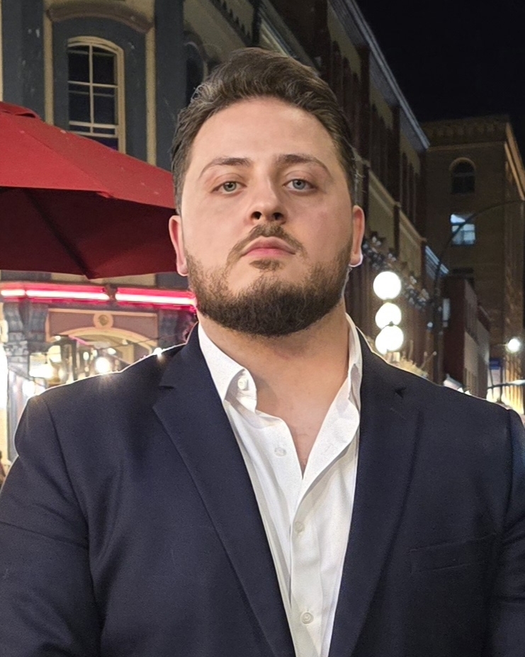 Tinder profile picture for @hawktuah