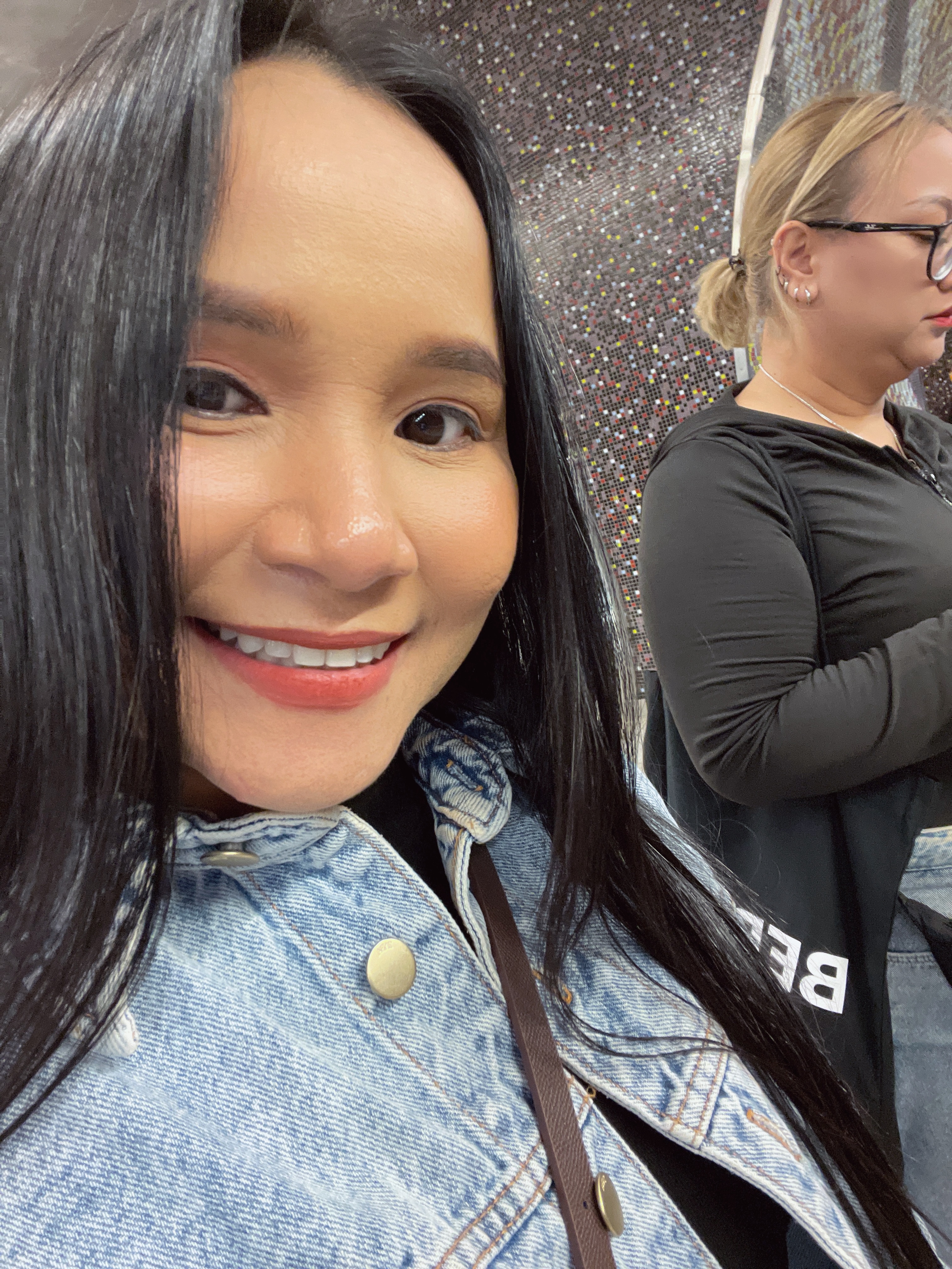 Tinder profile picture for @utai