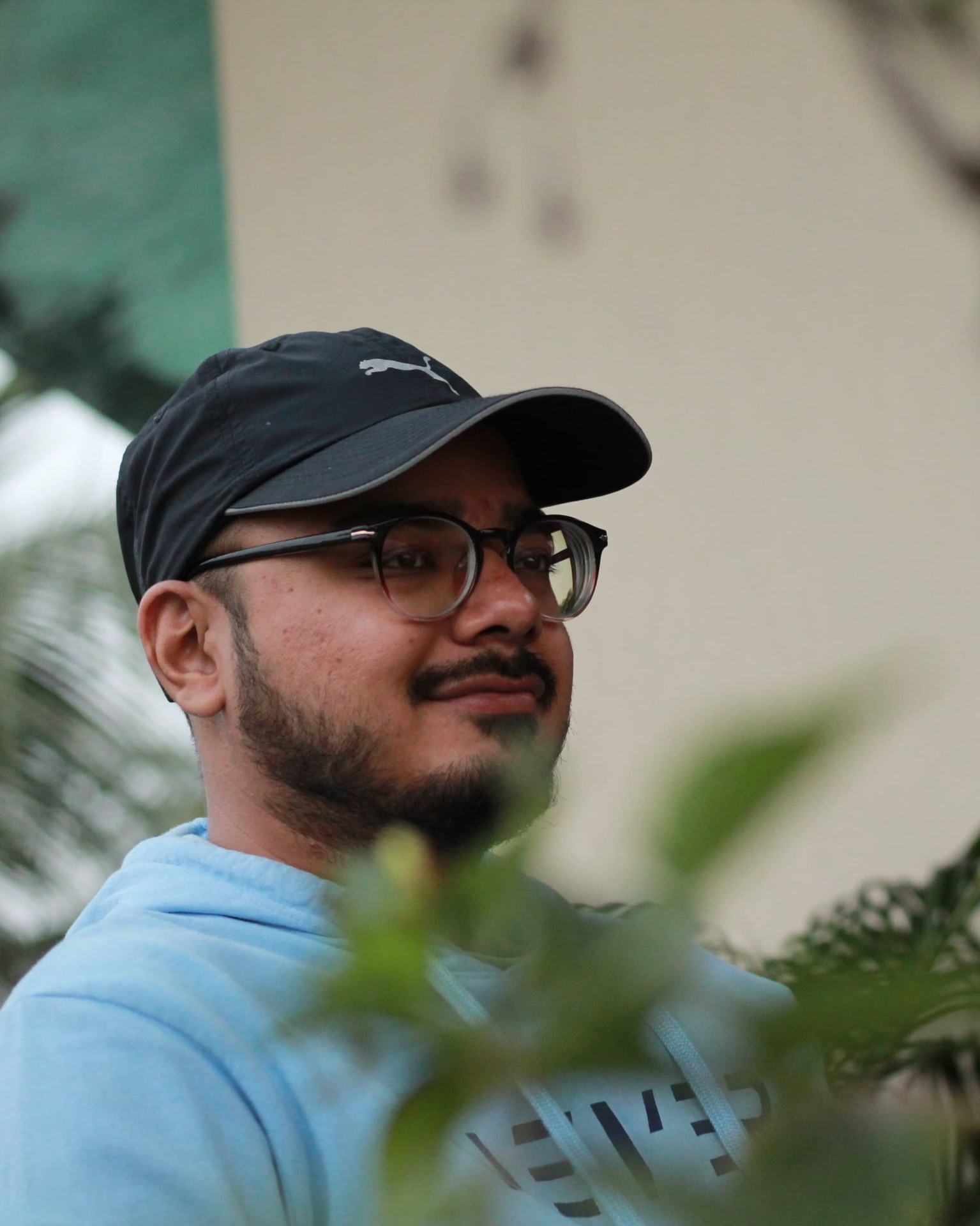 Tinder profile picture for @toothache
