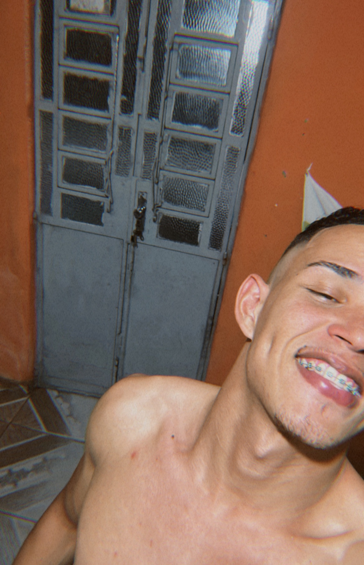 Tinder profile picture for @irineu
