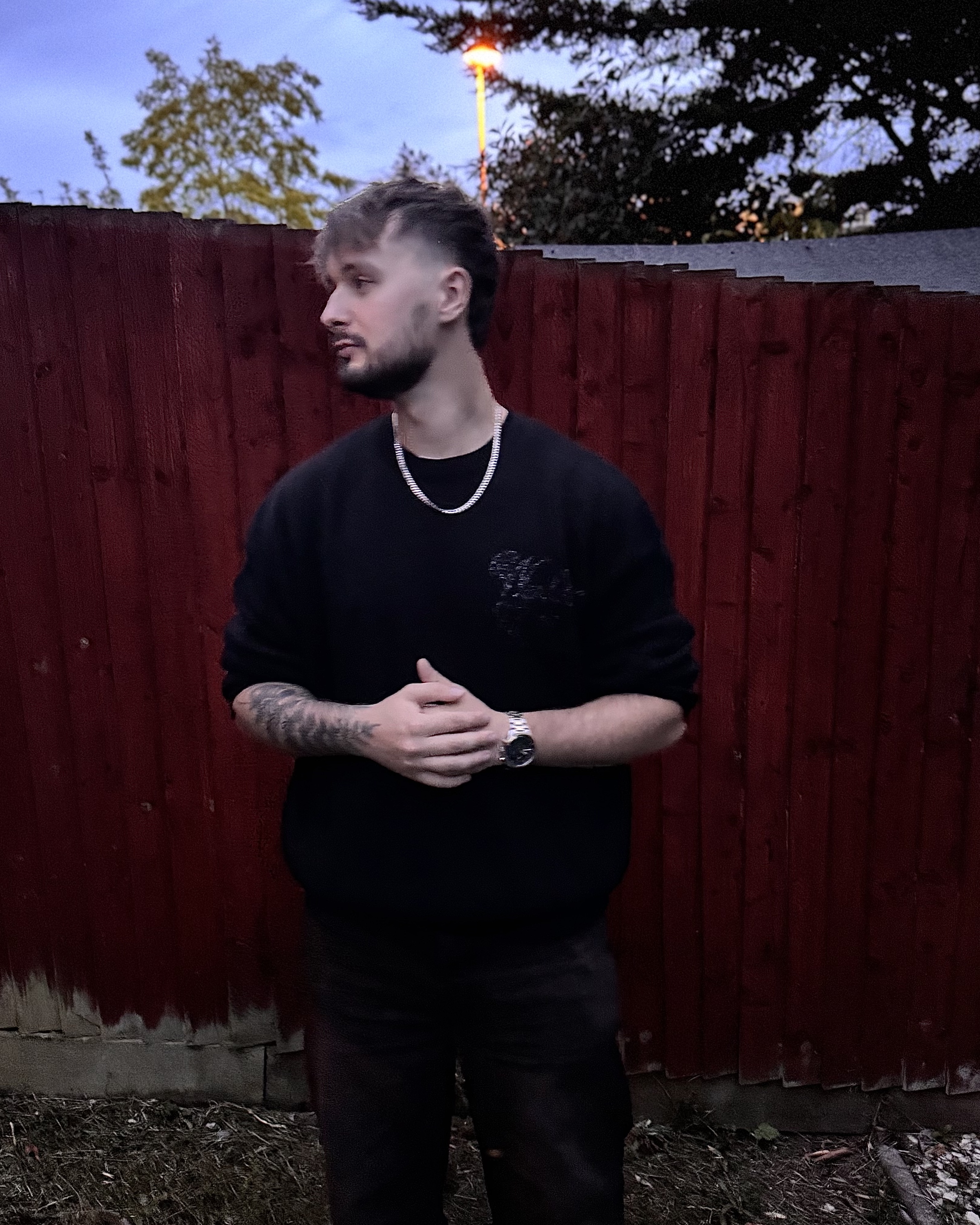 Tinder profile picture for @dominoes