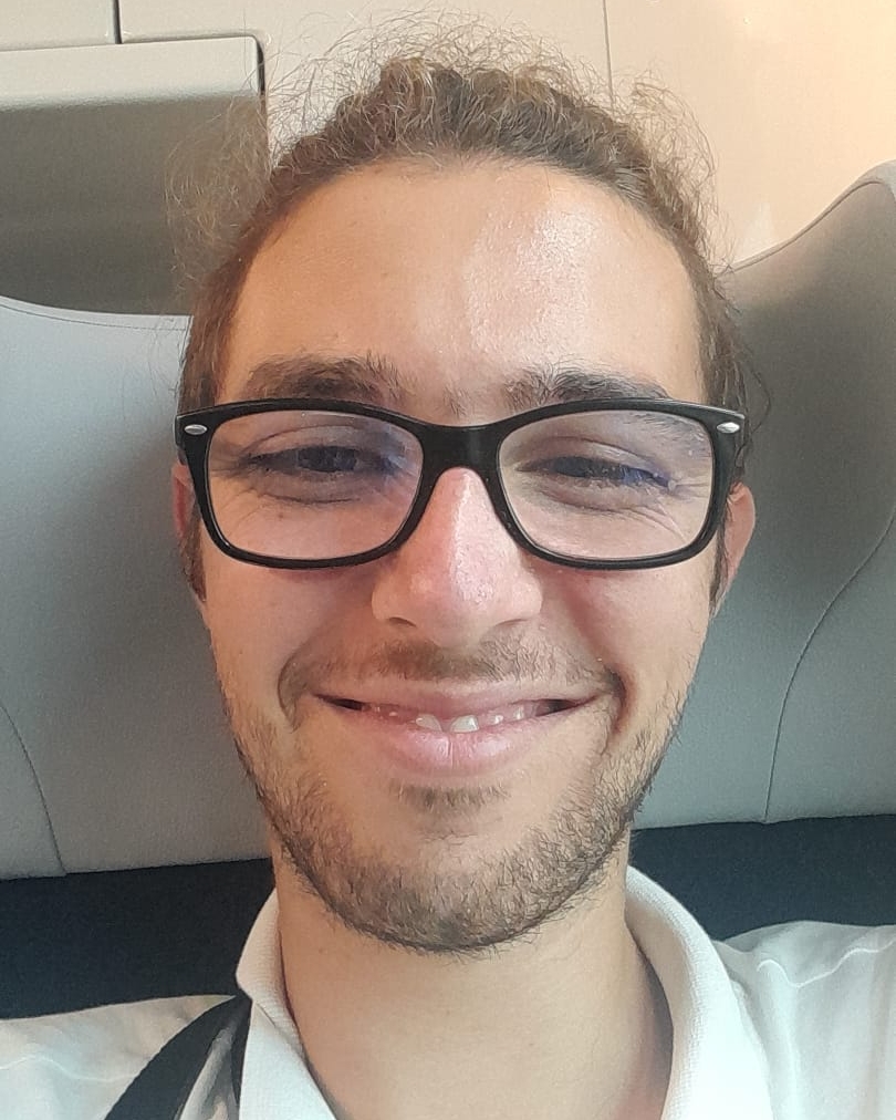 Tinder profile picture for @lens