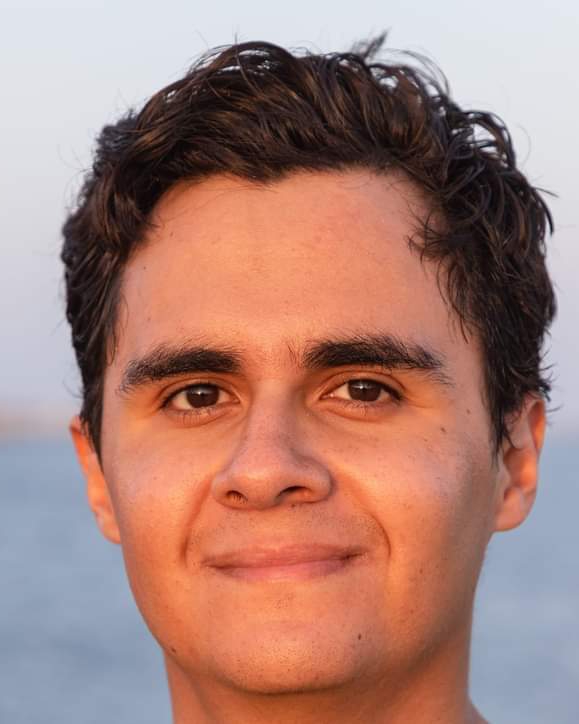 Tinder profile picture for @rorak